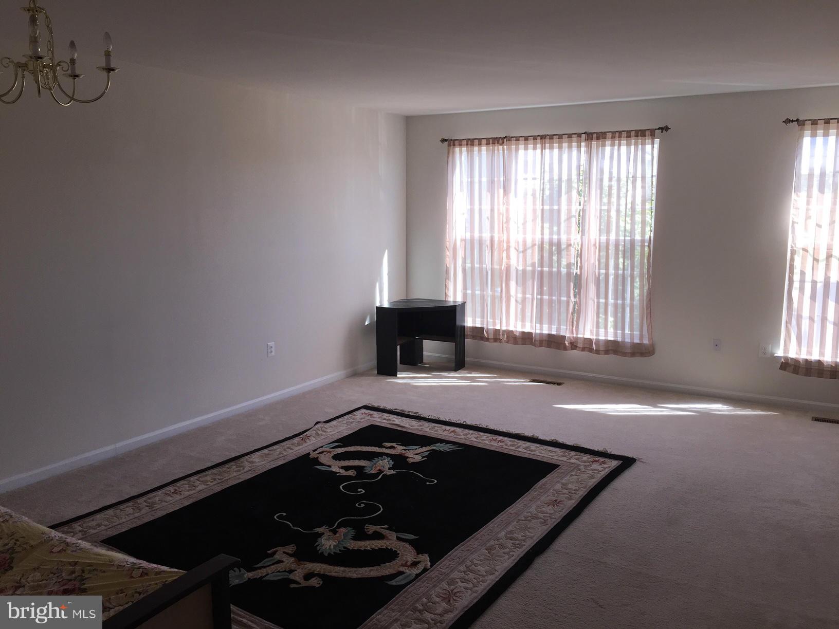 COLONIAL HILLS - Residential Lease