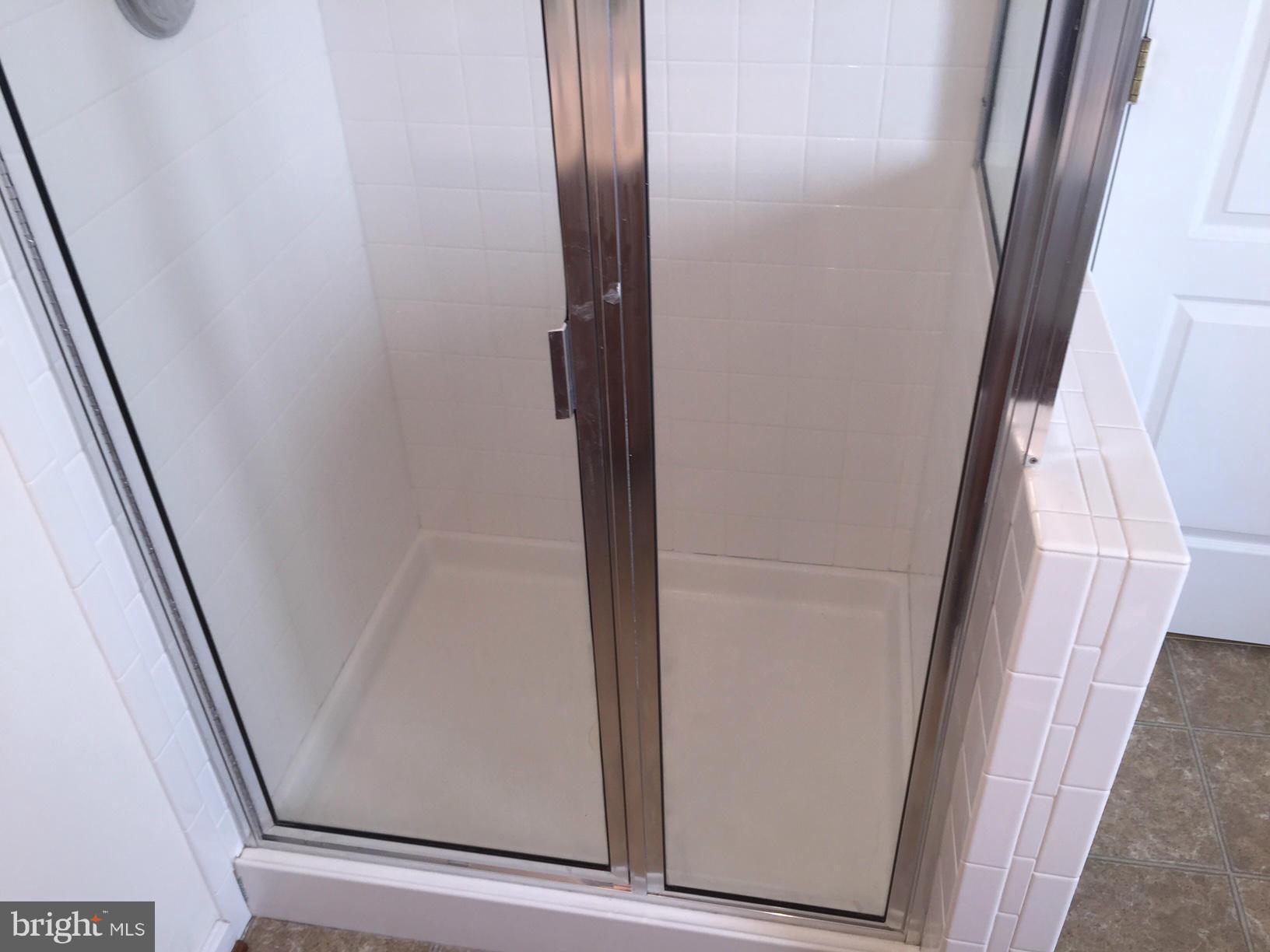 COLONIAL HILLS - Residential Lease