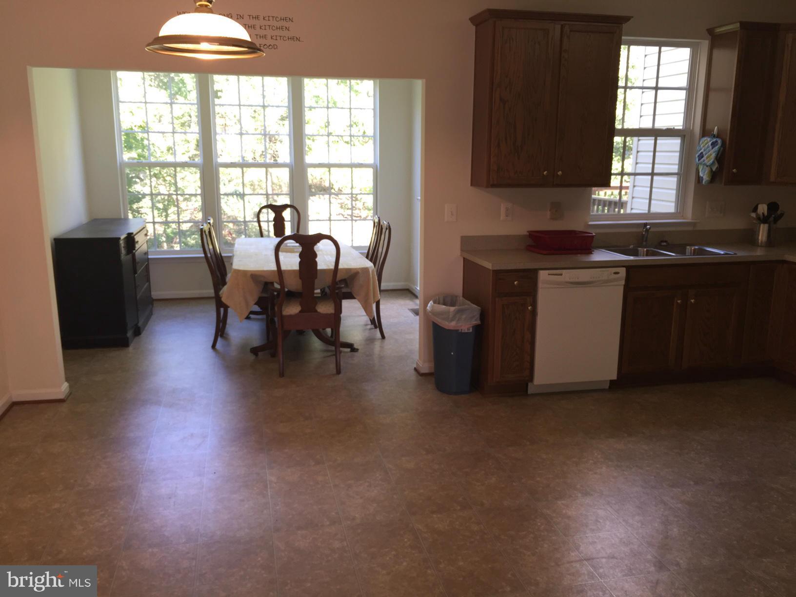 COLONIAL HILLS - Residential Lease