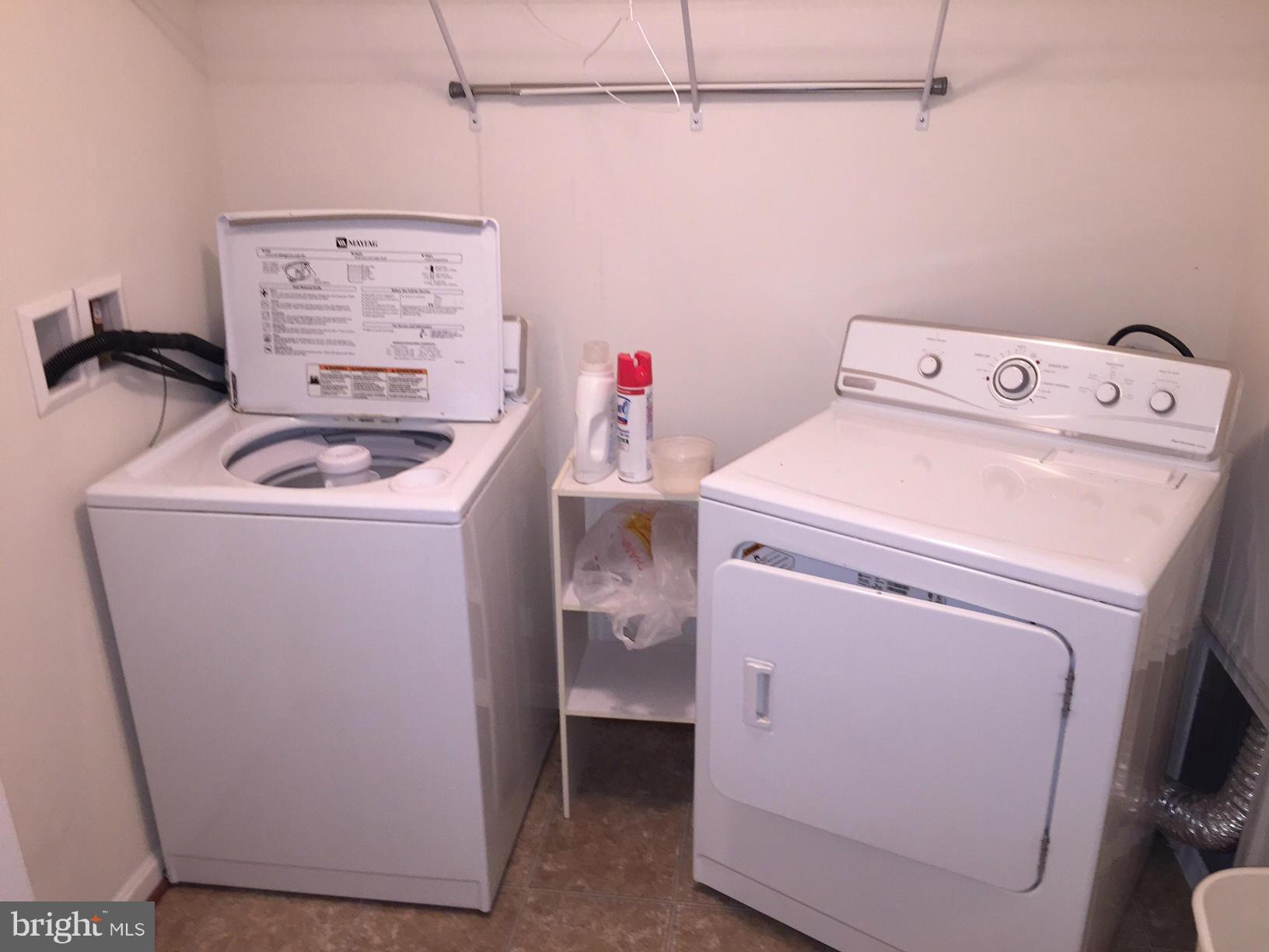 COLONIAL HILLS - Residential Lease