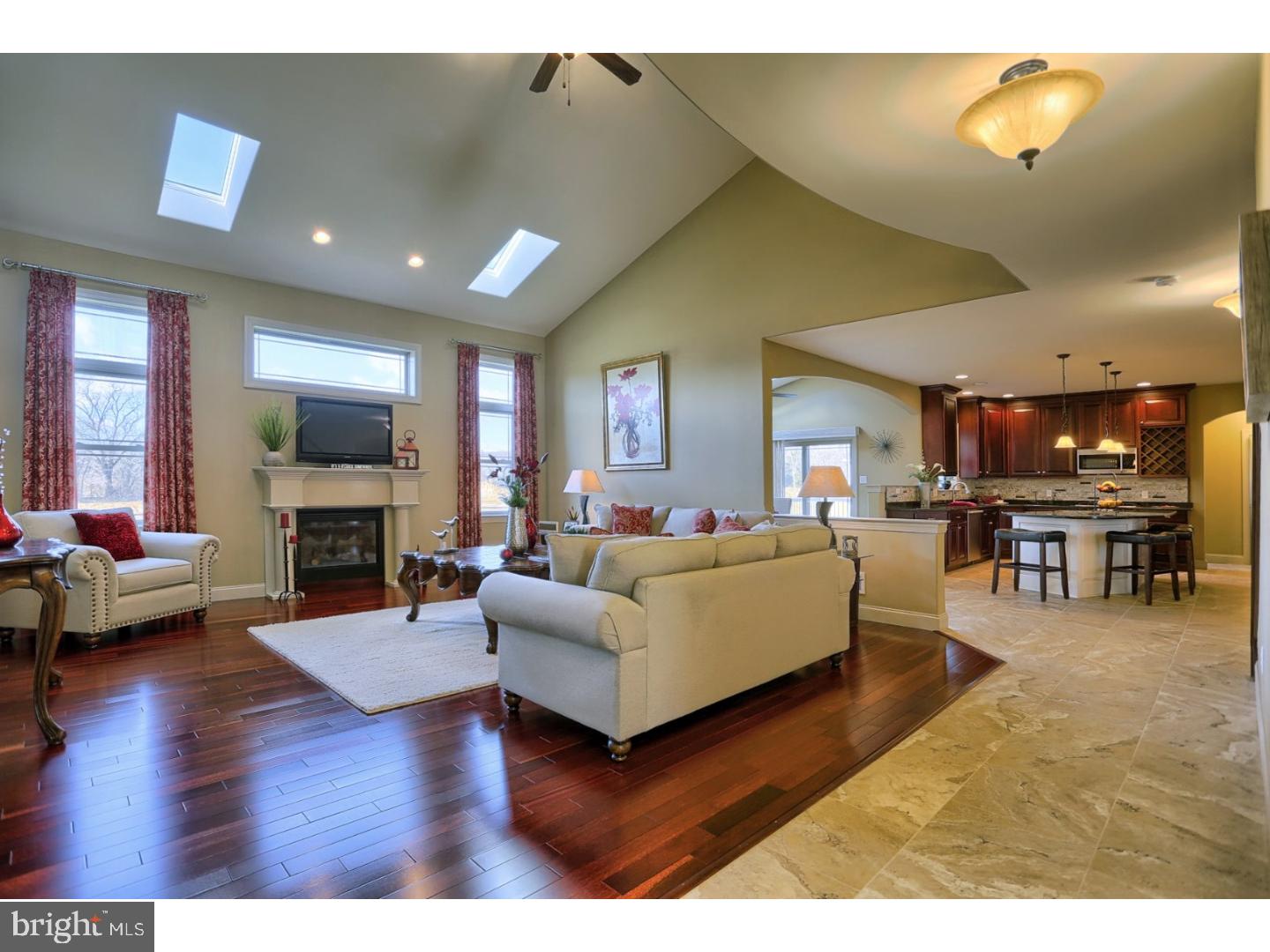 GREEN VALLEY CROSS - Residential