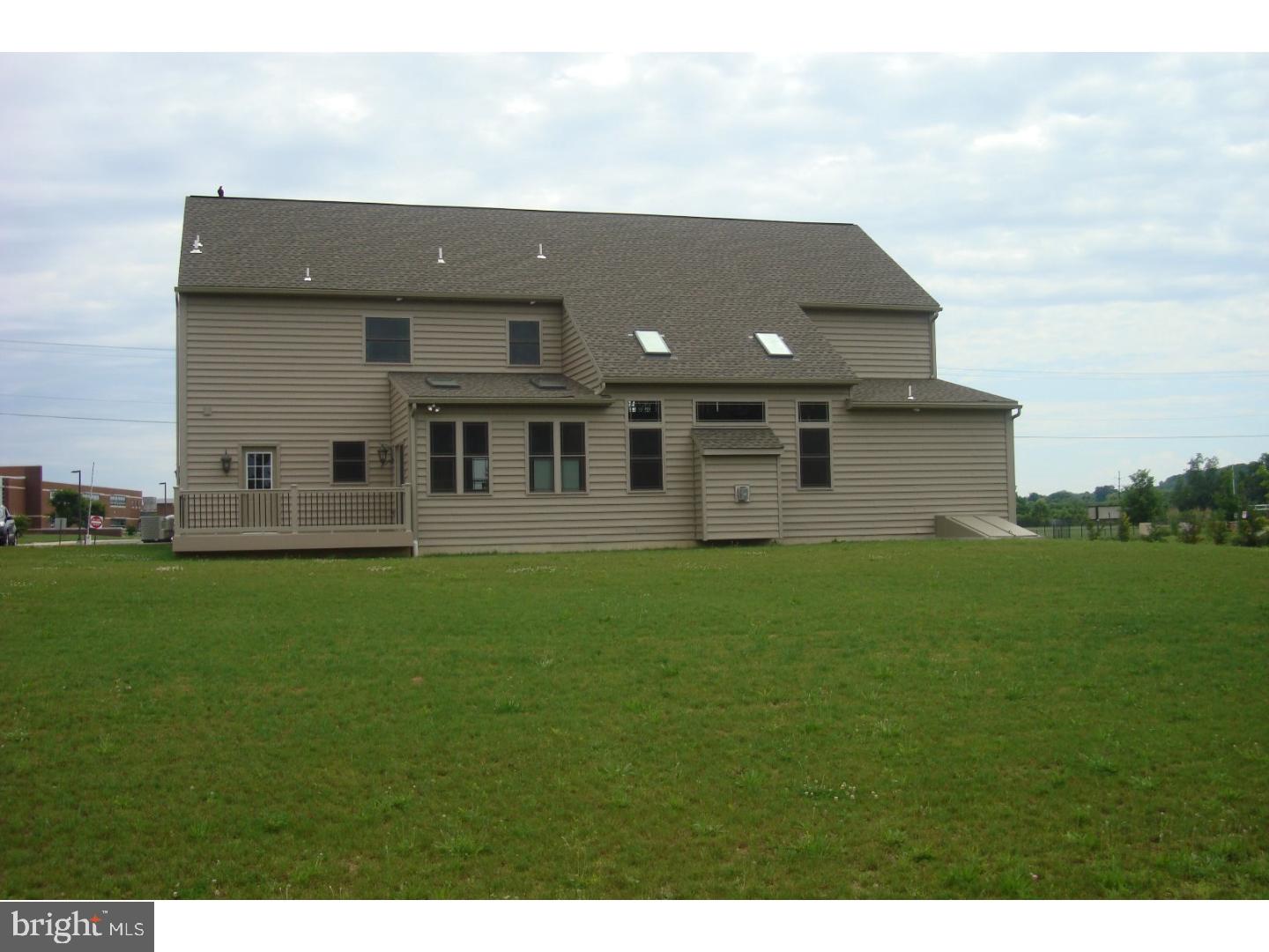 GREEN VALLEY CROSS - Residential