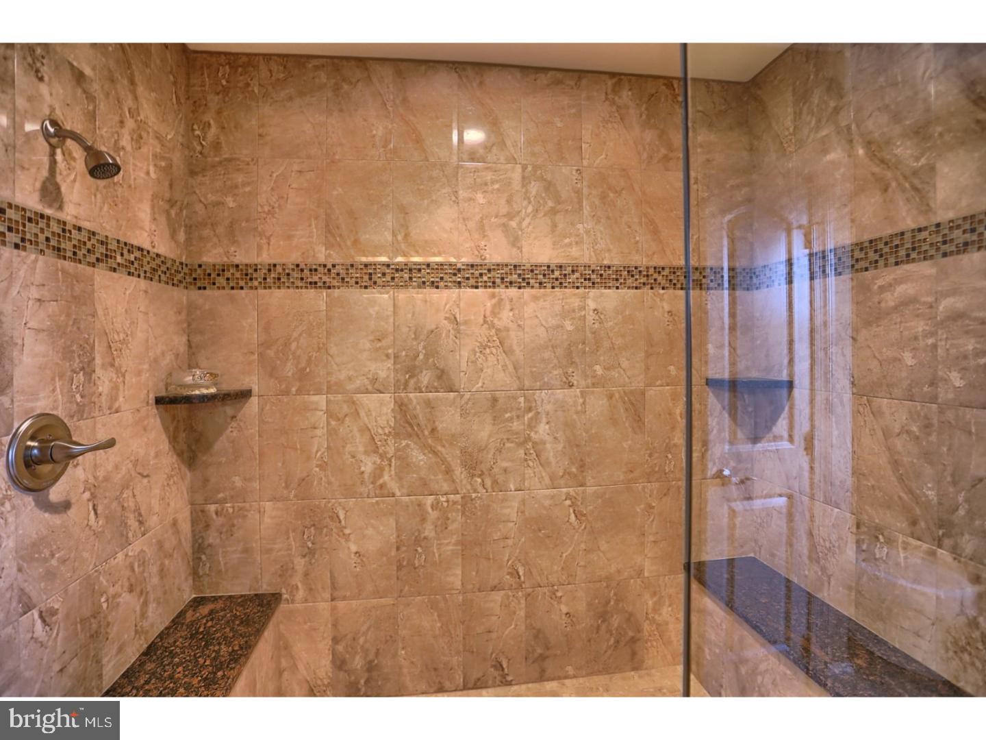 GREEN VALLEY CROSS - Residential