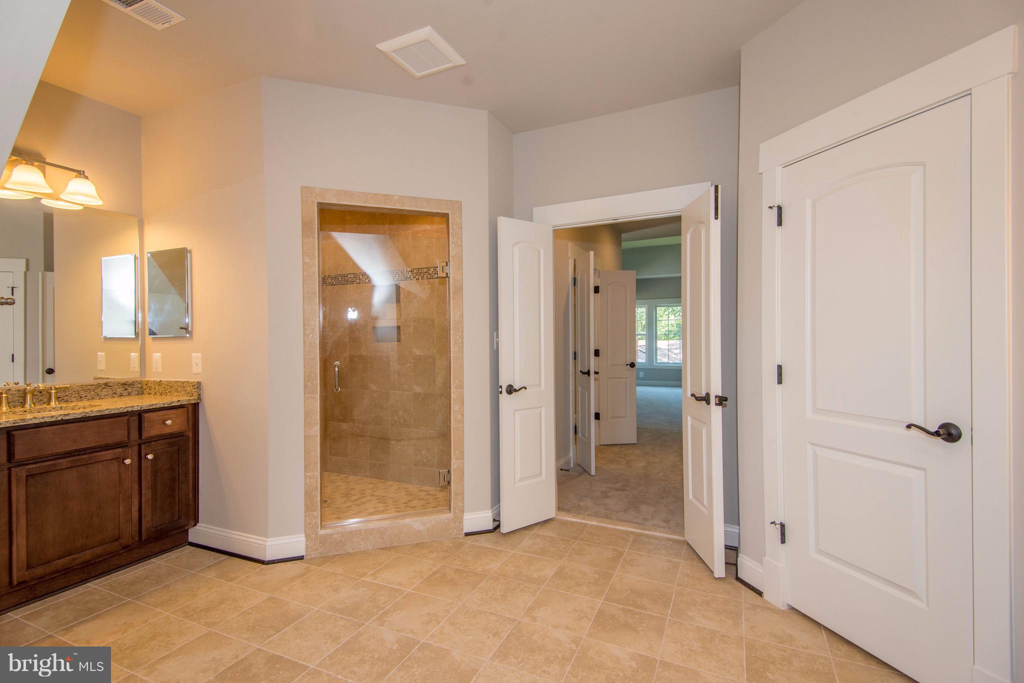 PIMMIT VIEW - Residential Lease