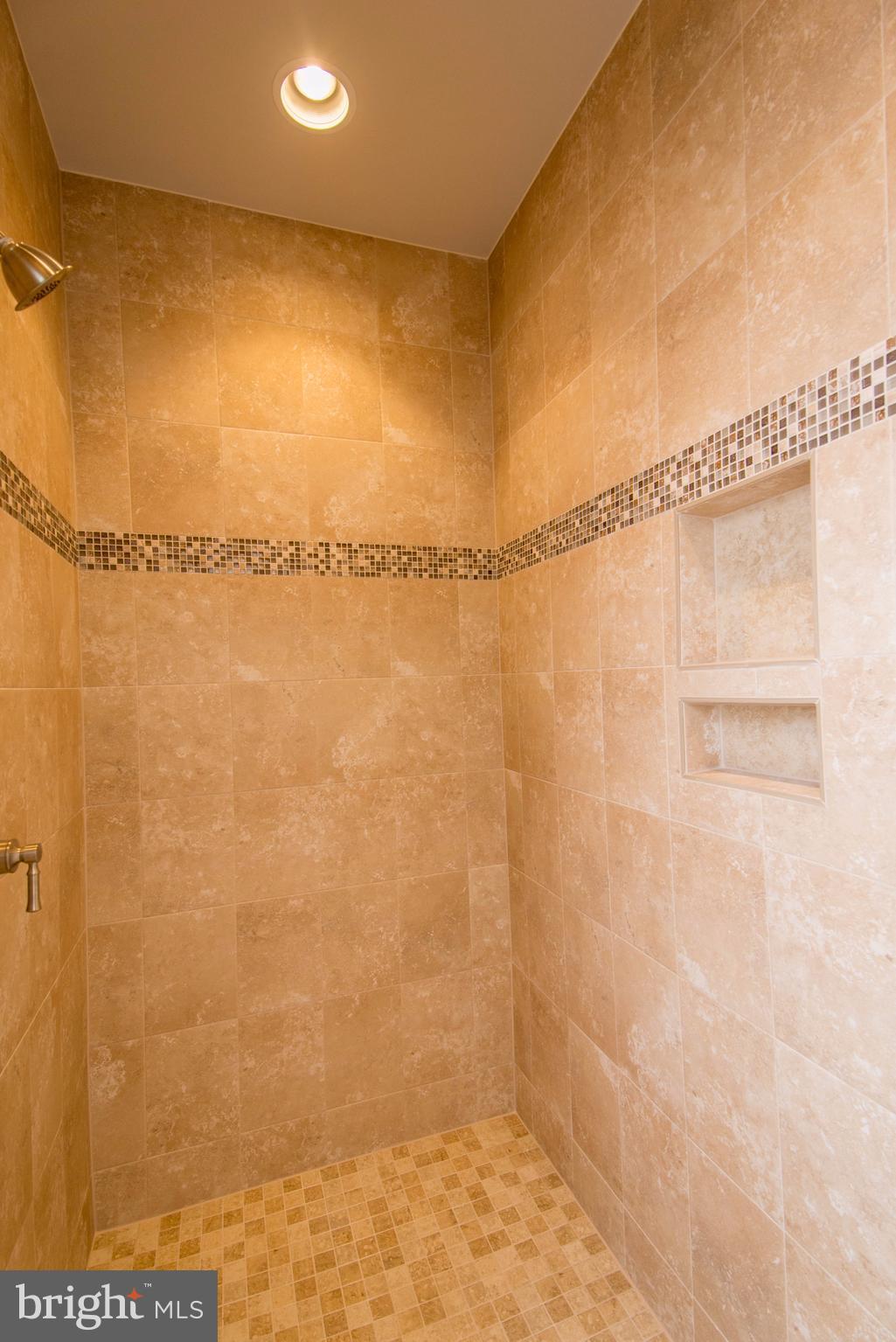 PIMMIT VIEW - Residential Lease