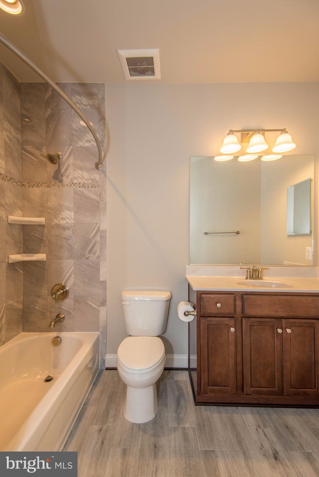 PIMMIT VIEW - Residential Lease