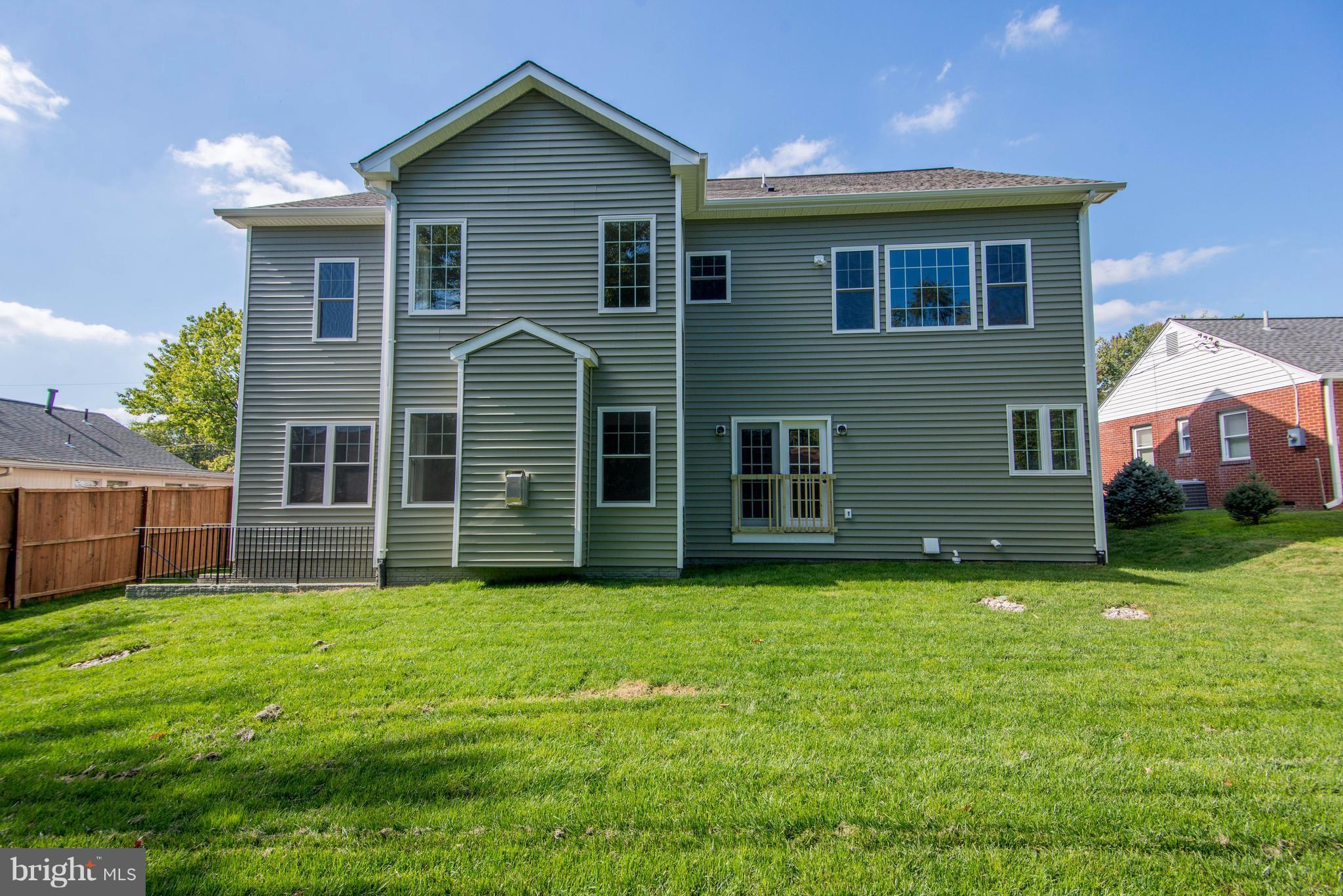 PIMMIT VIEW - Residential Lease