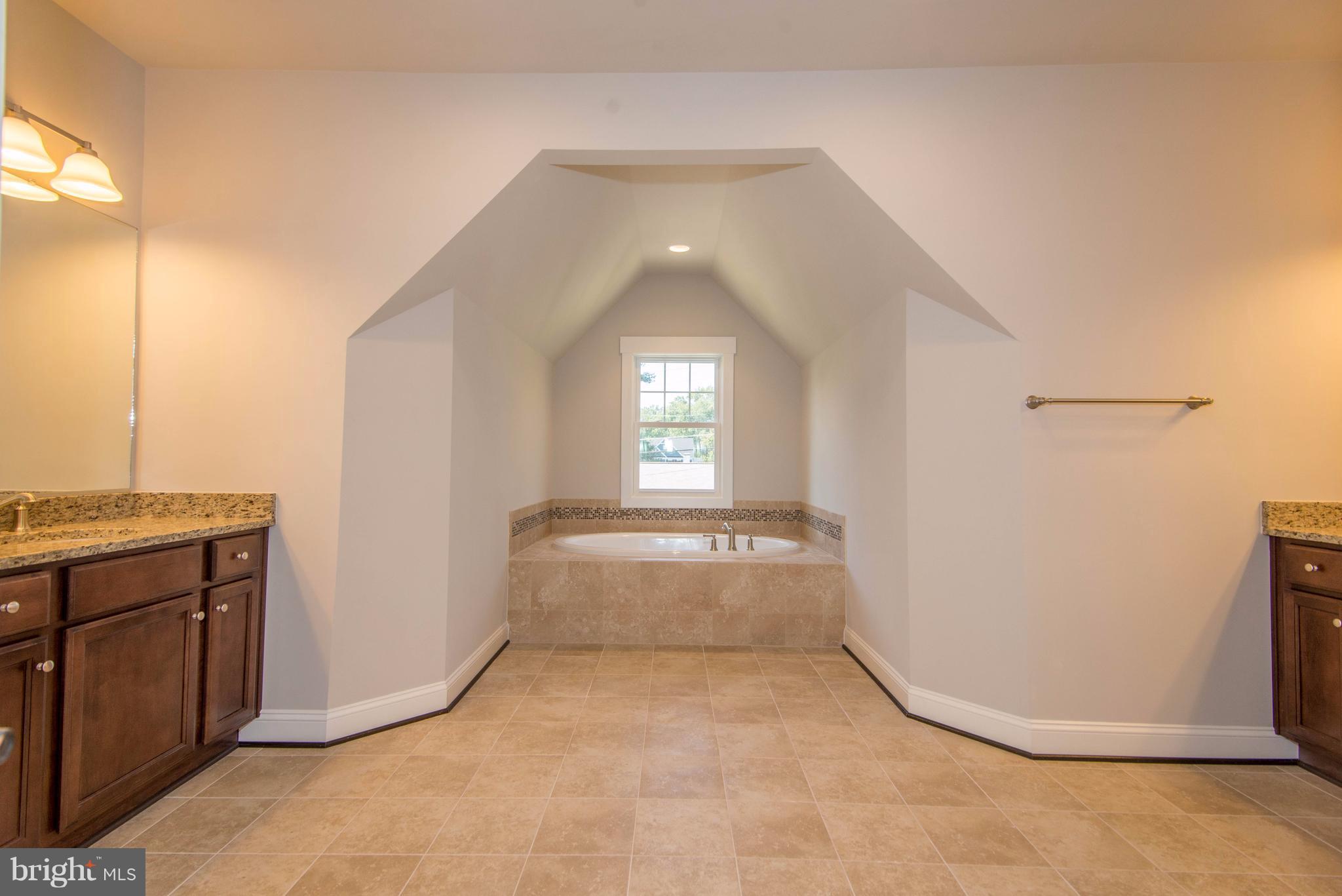 PIMMIT VIEW - Residential Lease