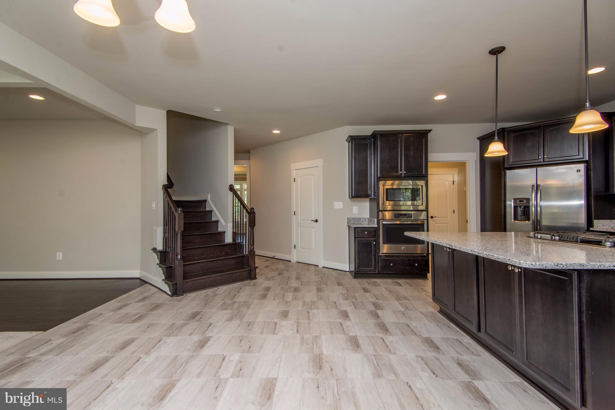 PIMMIT VIEW - Residential Lease