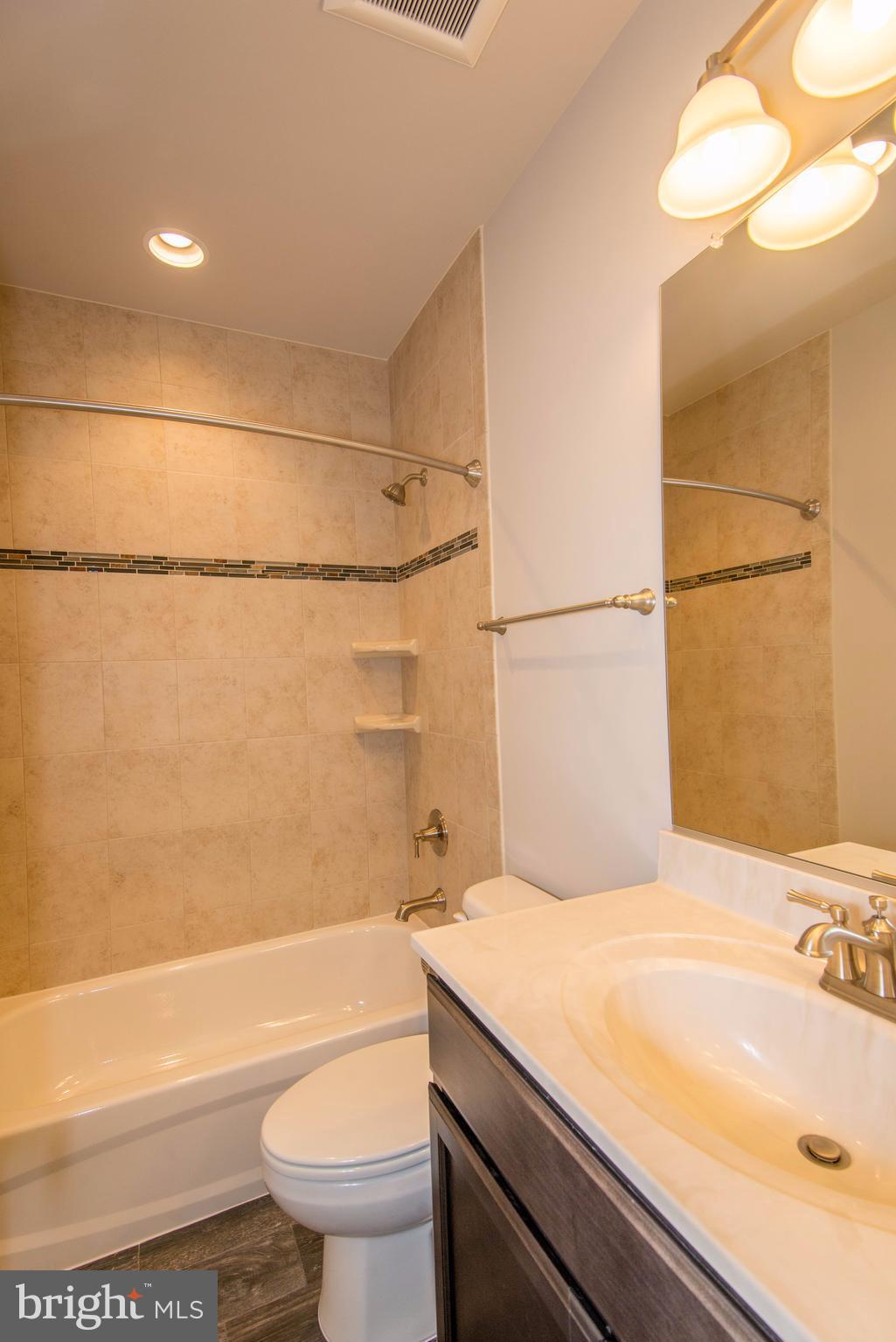 PIMMIT VIEW - Residential Lease