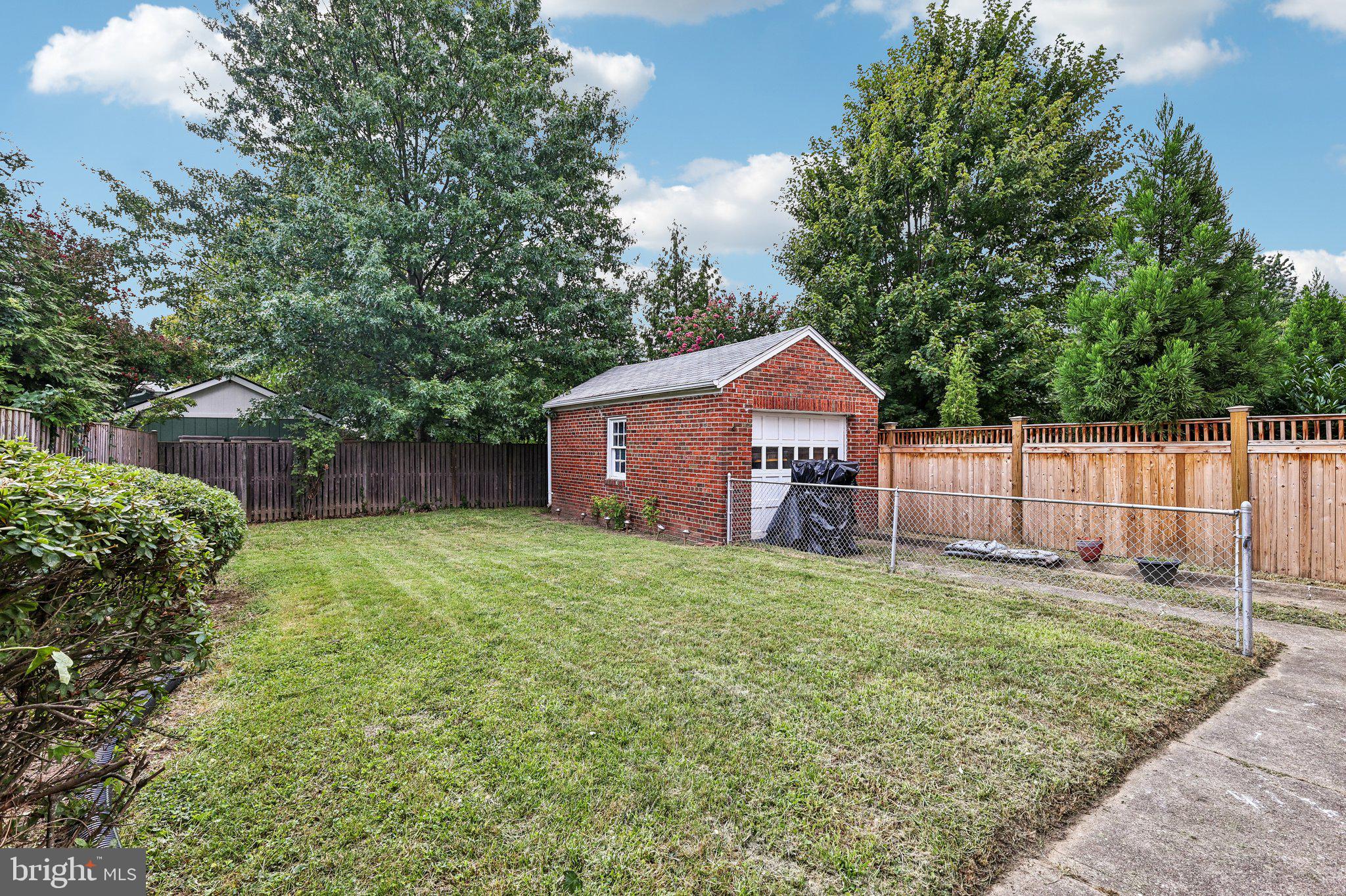 2608 TERRETT AVENUE