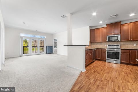 272 CARSON TERRACE 272 HUNTINGDON VALLEY PA 19006