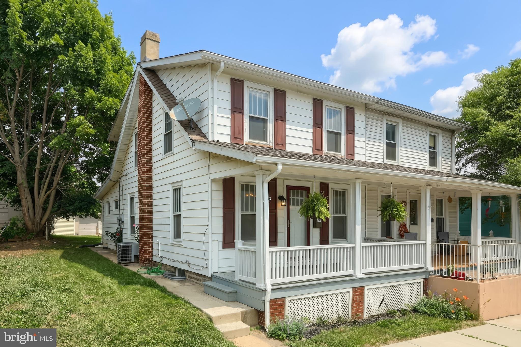 1019 W COLLEGE AVENUE