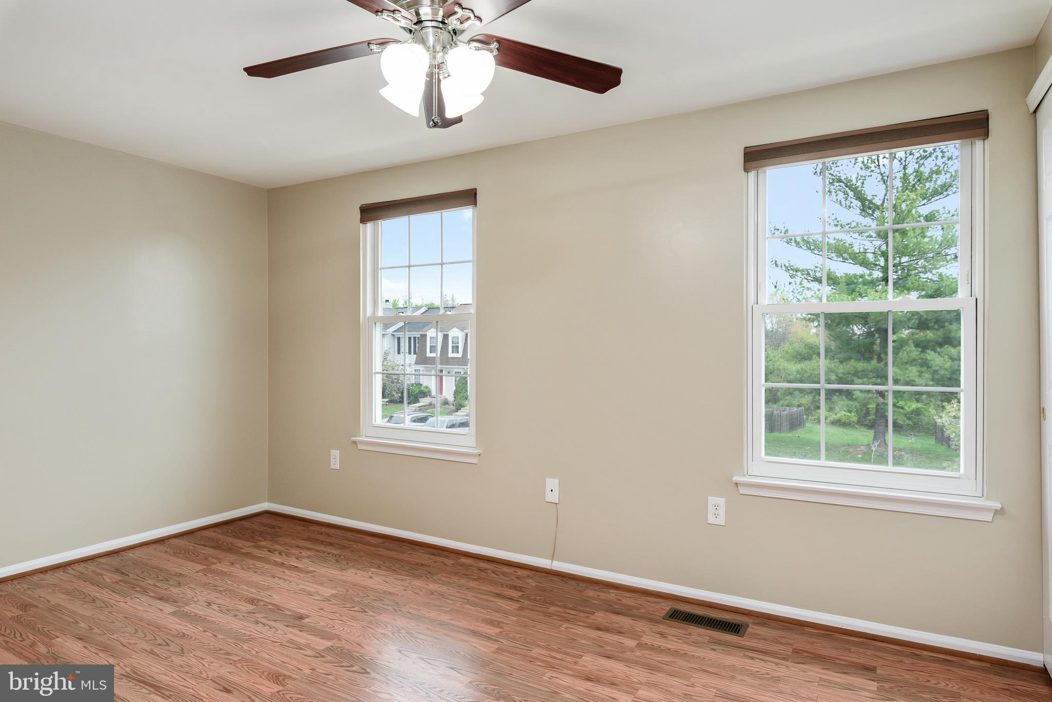 COUNTRYSIDE - Residential