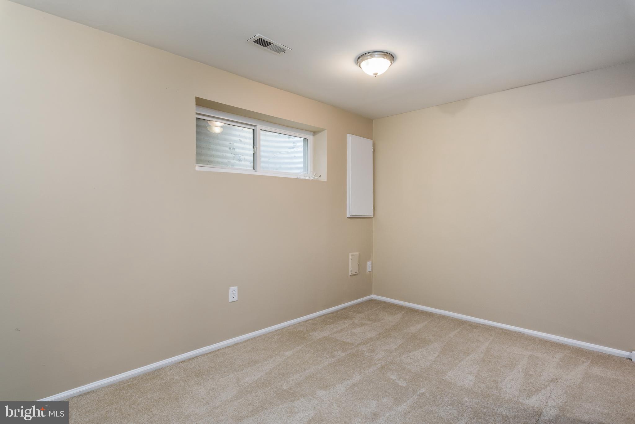 COUNTRYSIDE - Residential