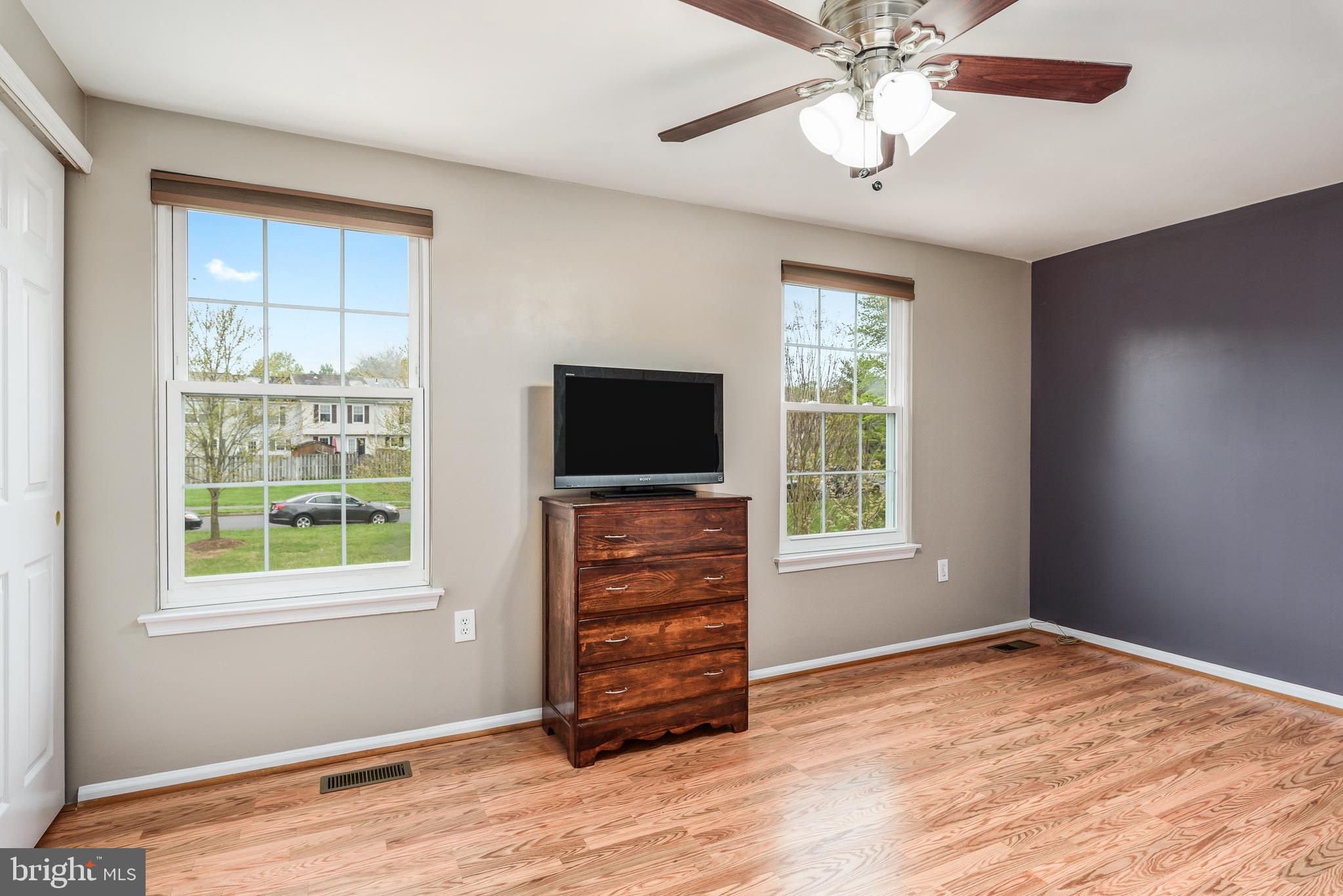 COUNTRYSIDE - Residential