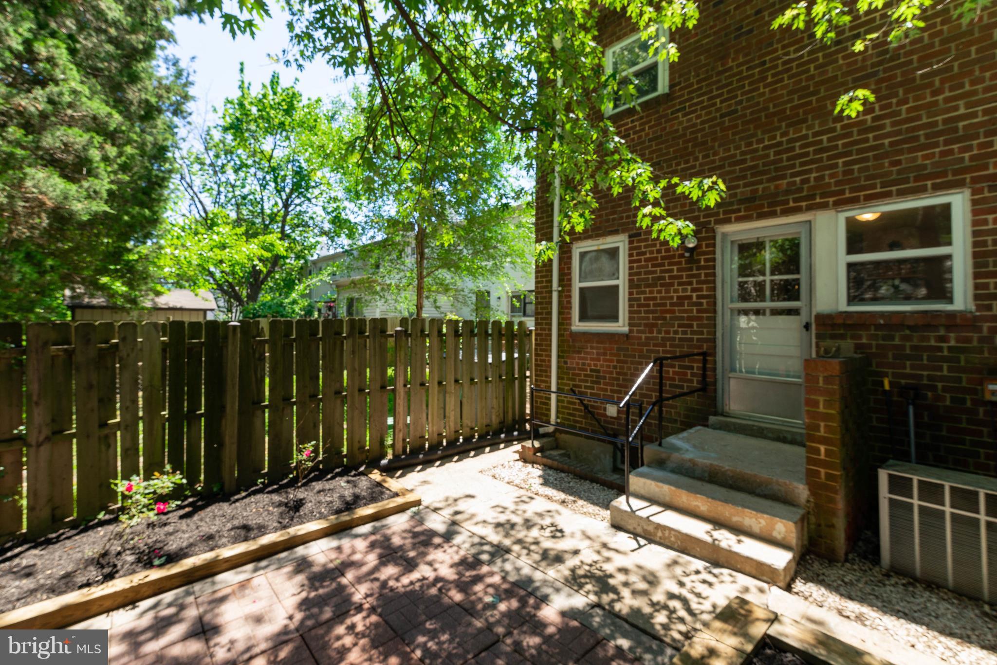 LAUREL GARDENS - Residential