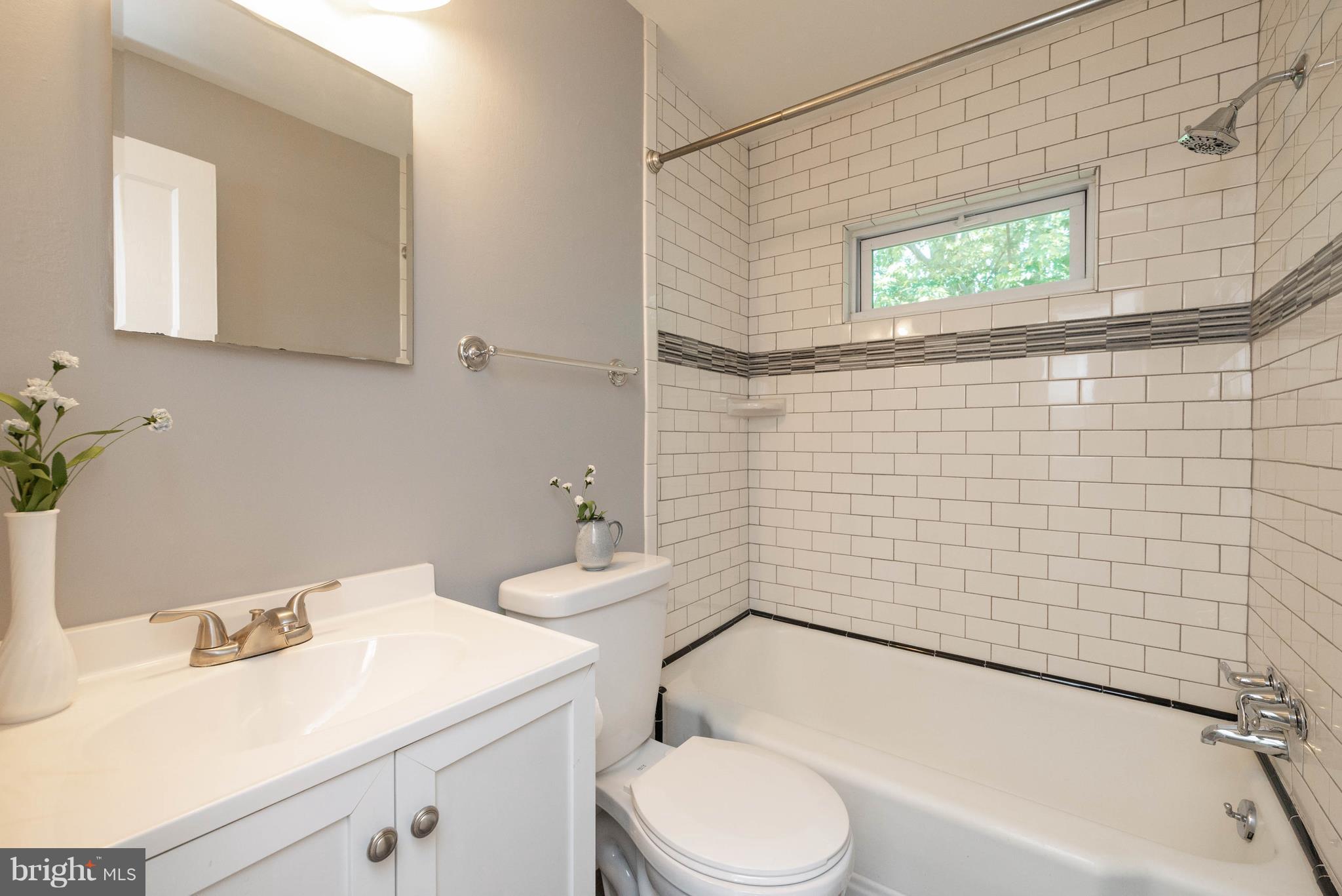 LAUREL GARDENS - Residential