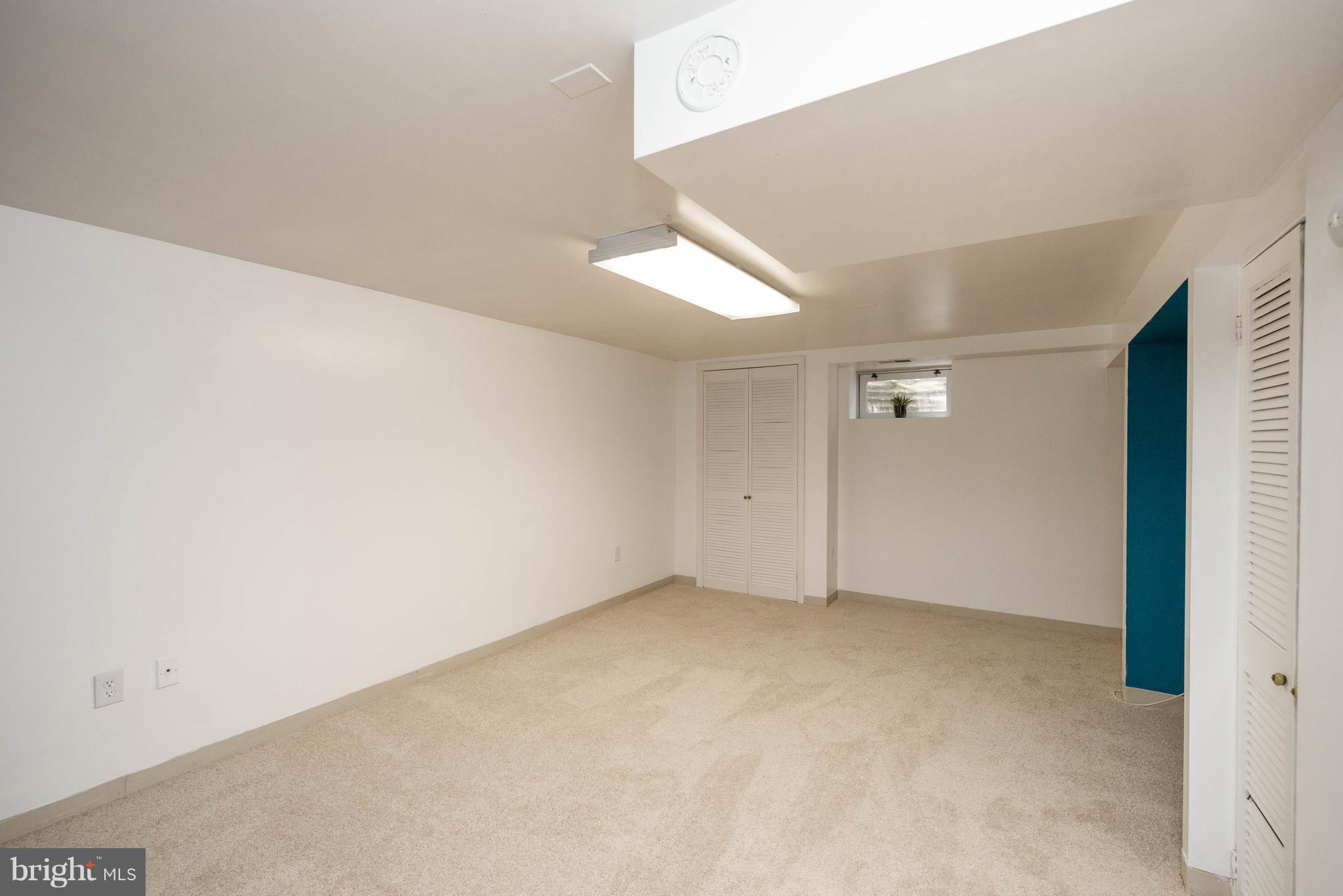 LAUREL GARDENS - Residential