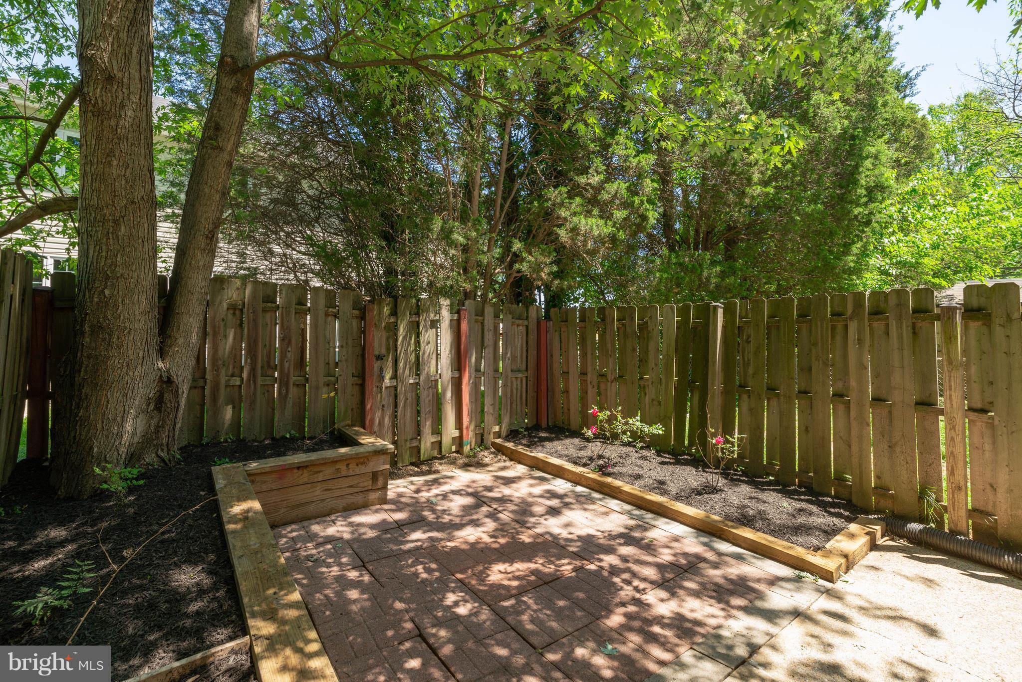 LAUREL GARDENS - Residential