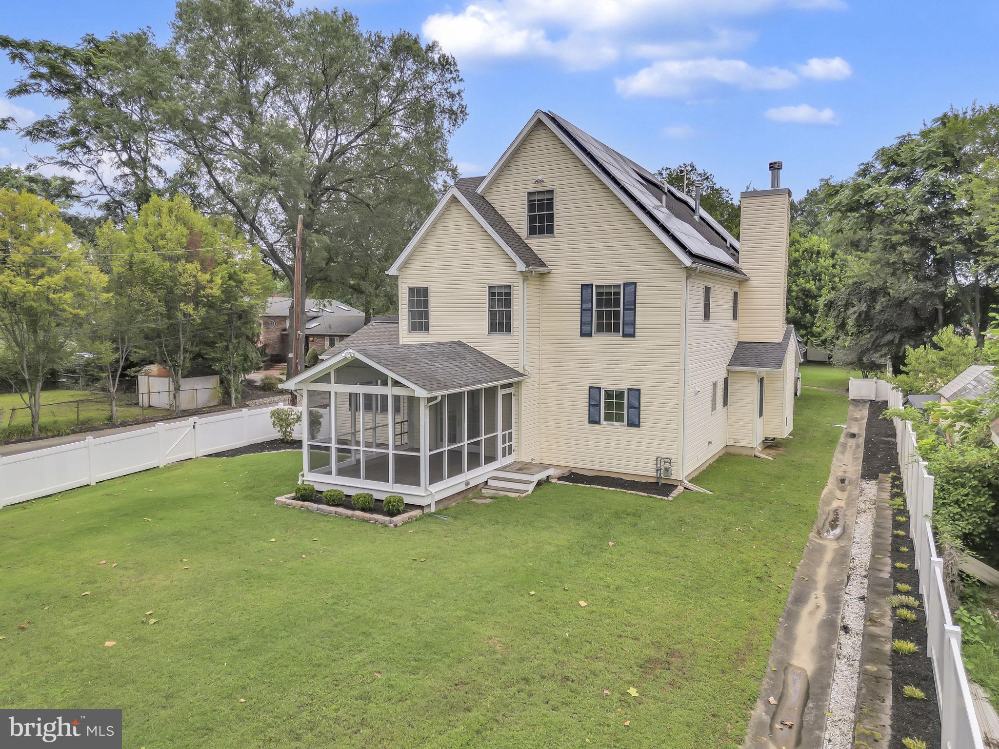 RIVERDALE PARK - Residential