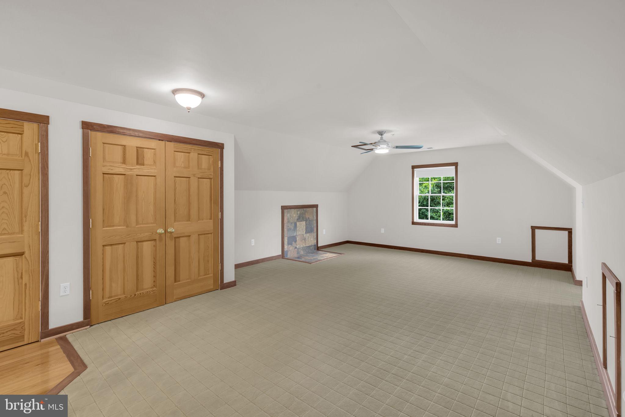 RIVERDALE PARK - Residential