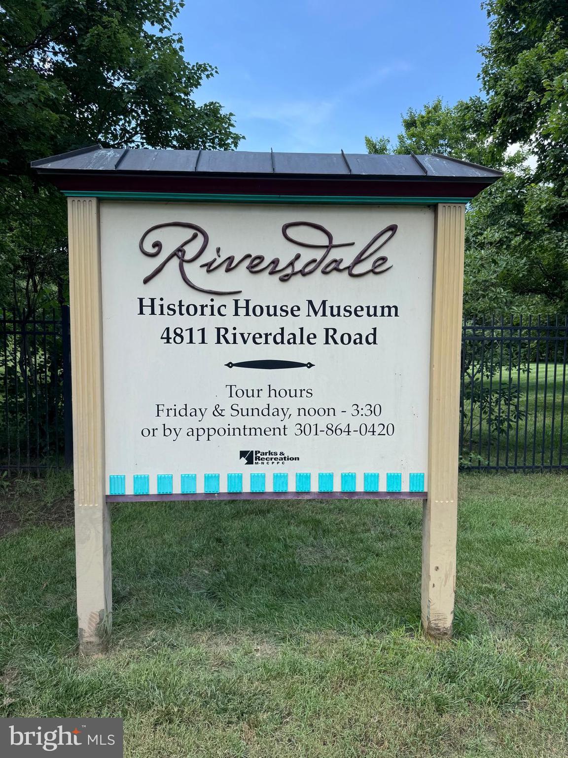 RIVERDALE PARK - Residential