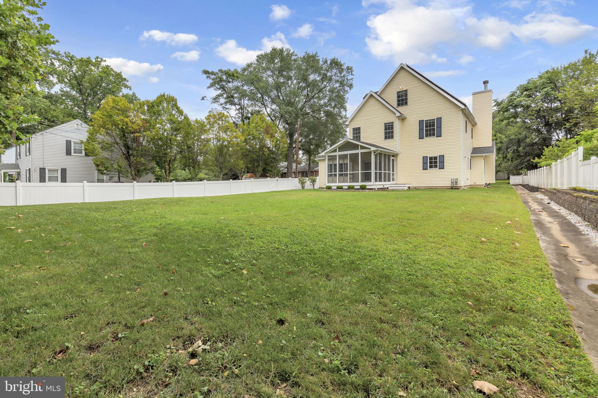 RIVERDALE PARK - Residential