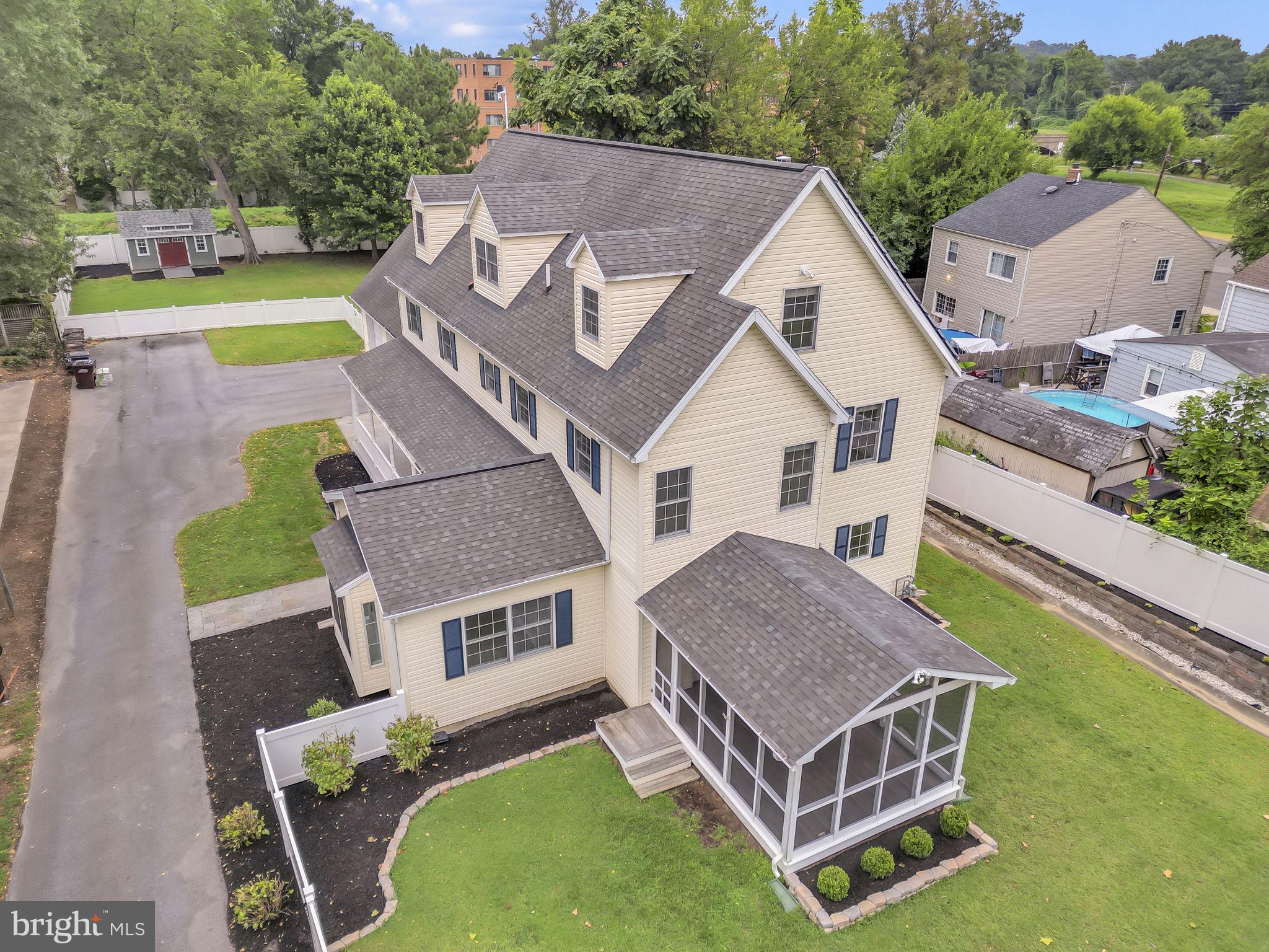 RIVERDALE PARK - Residential