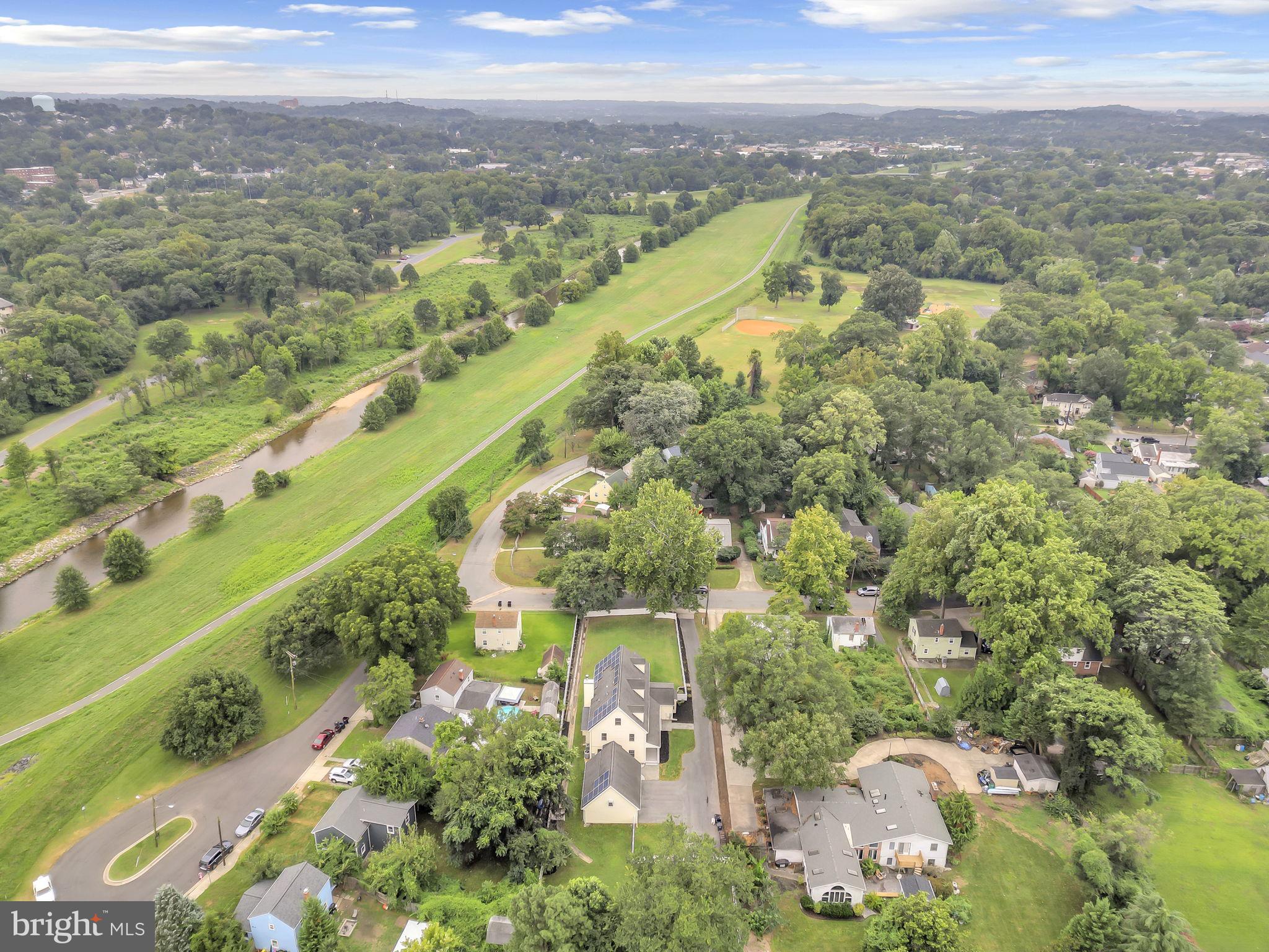 RIVERDALE PARK - Residential