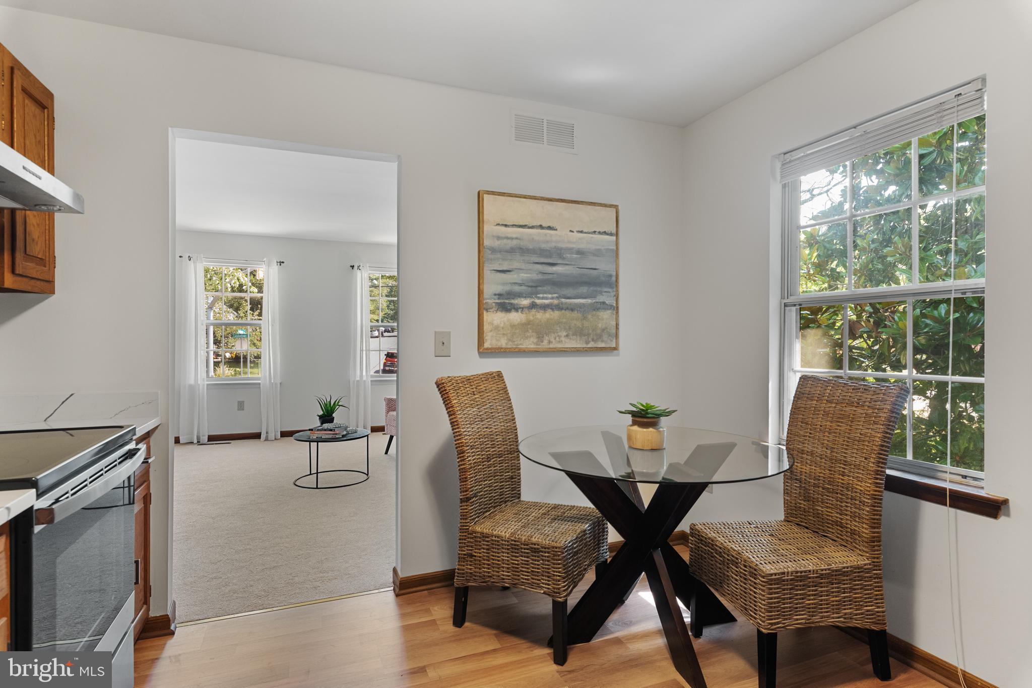 WOODLAND BEACH - Residential