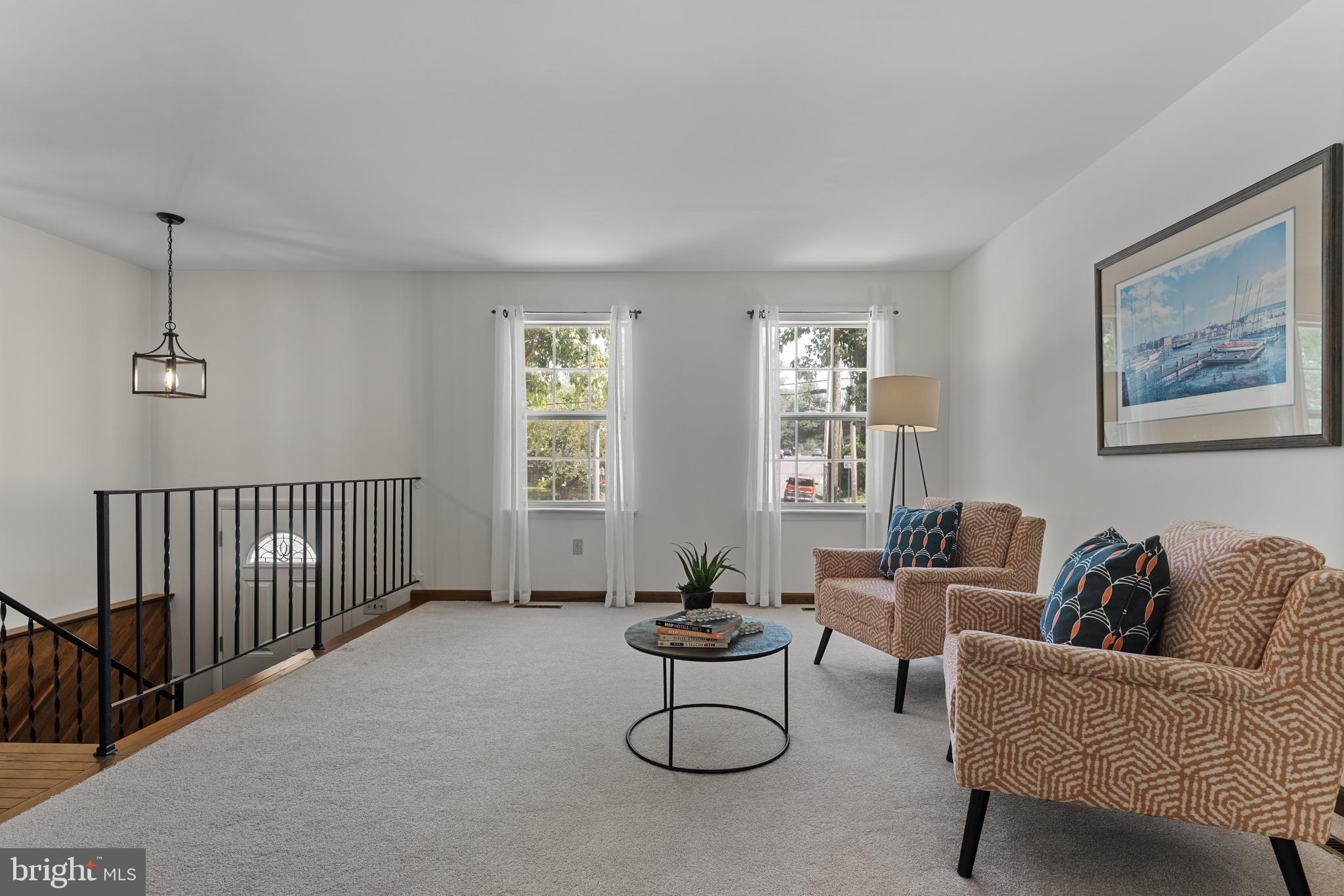 WOODLAND BEACH - Residential