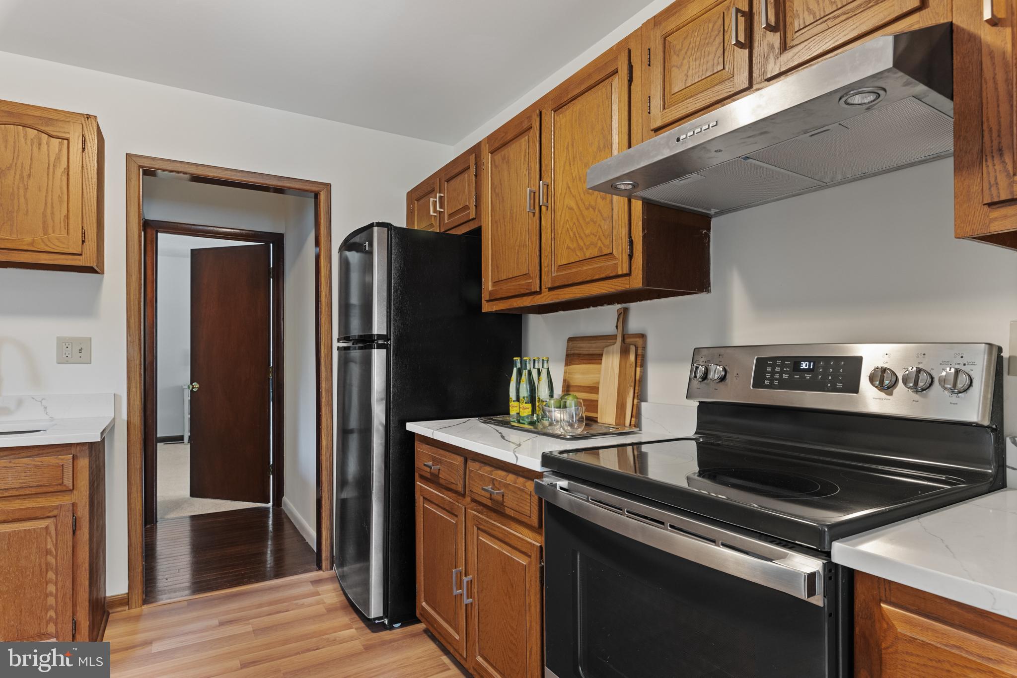 WOODLAND BEACH - Residential