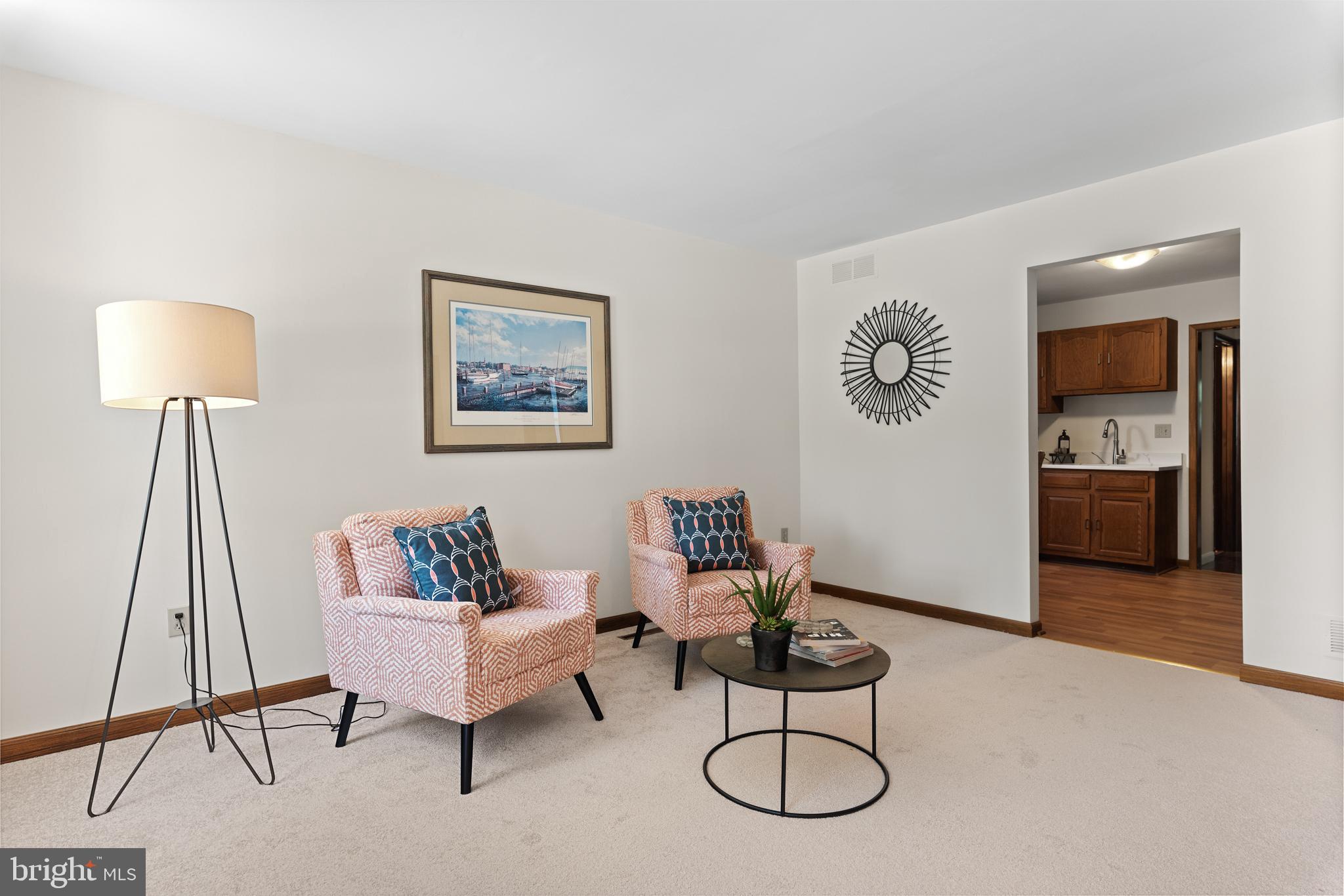 WOODLAND BEACH - Residential