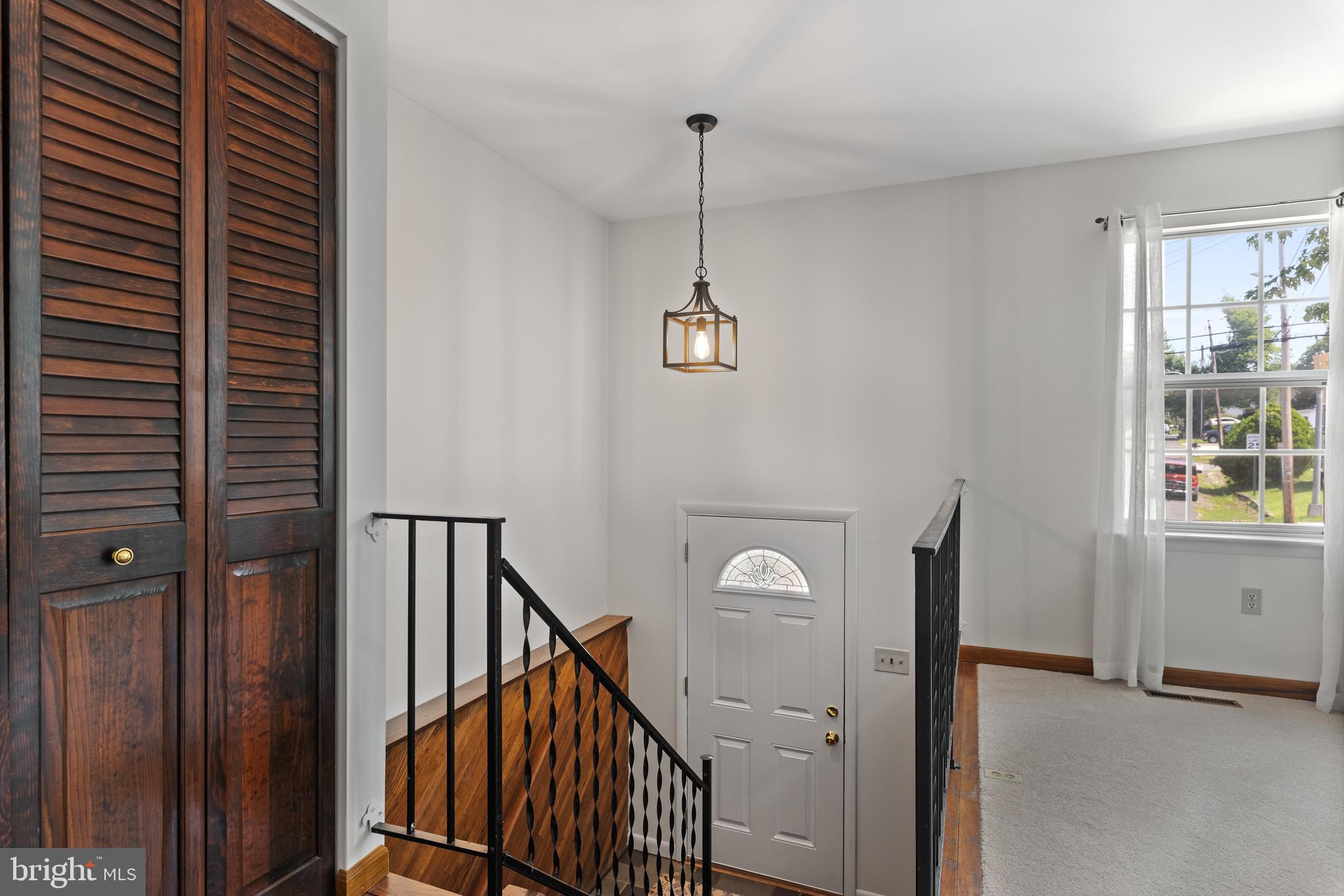 WOODLAND BEACH - Residential