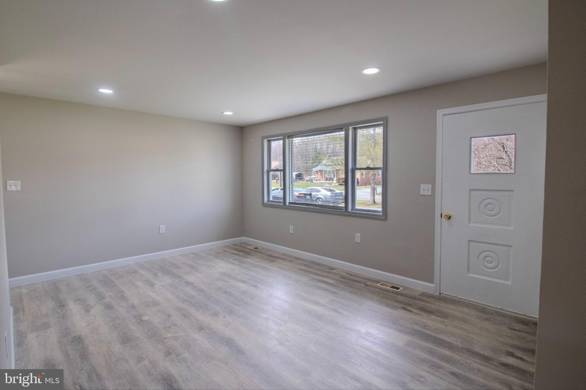 ZIGLER ESTATES - Residential