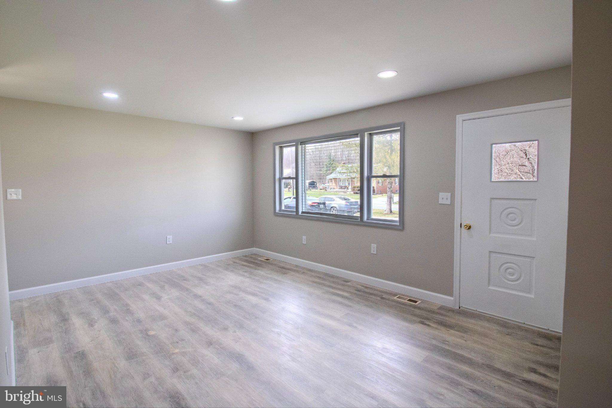 ZIGLER ESTATES - Residential