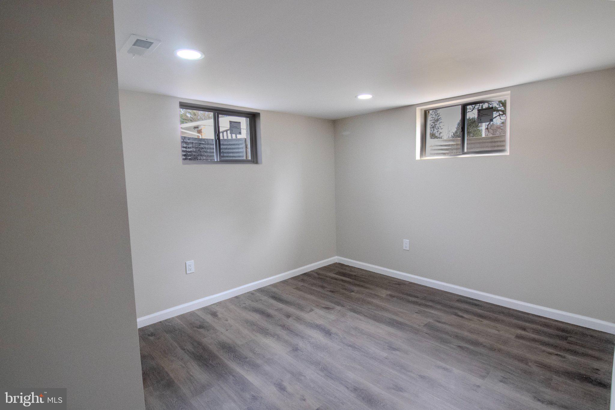 ZIGLER ESTATES - Residential