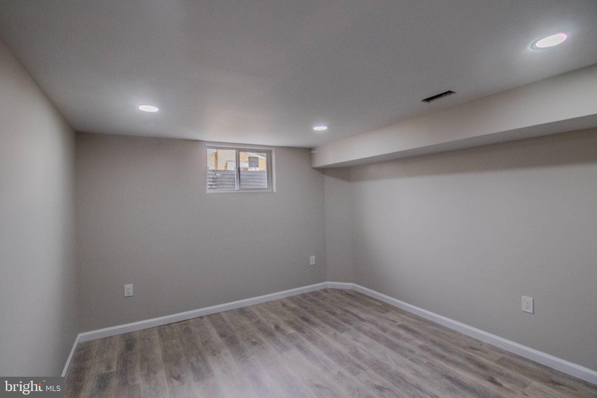 ZIGLER ESTATES - Residential