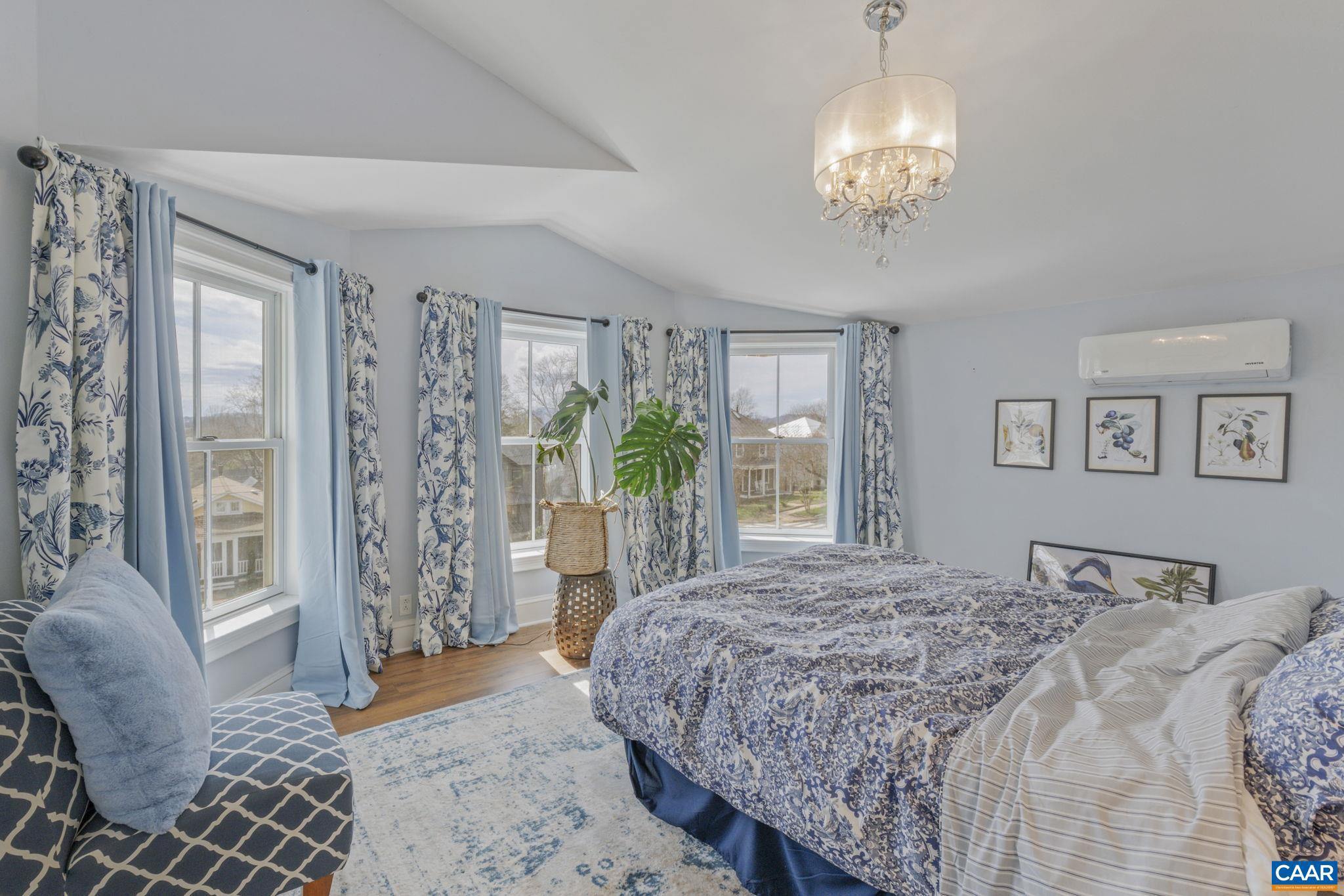 BELMONT - Residential