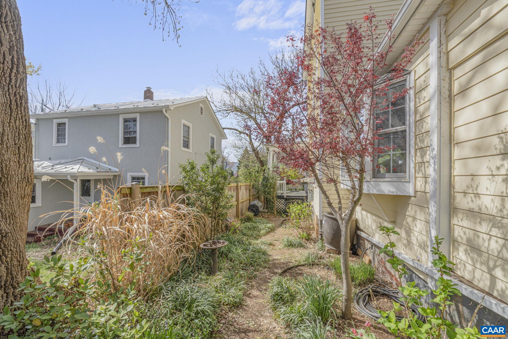 BELMONT - Residential