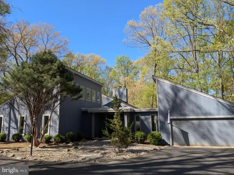 526 Springvale Road, Great Falls, VA MLS: VAFX2232188