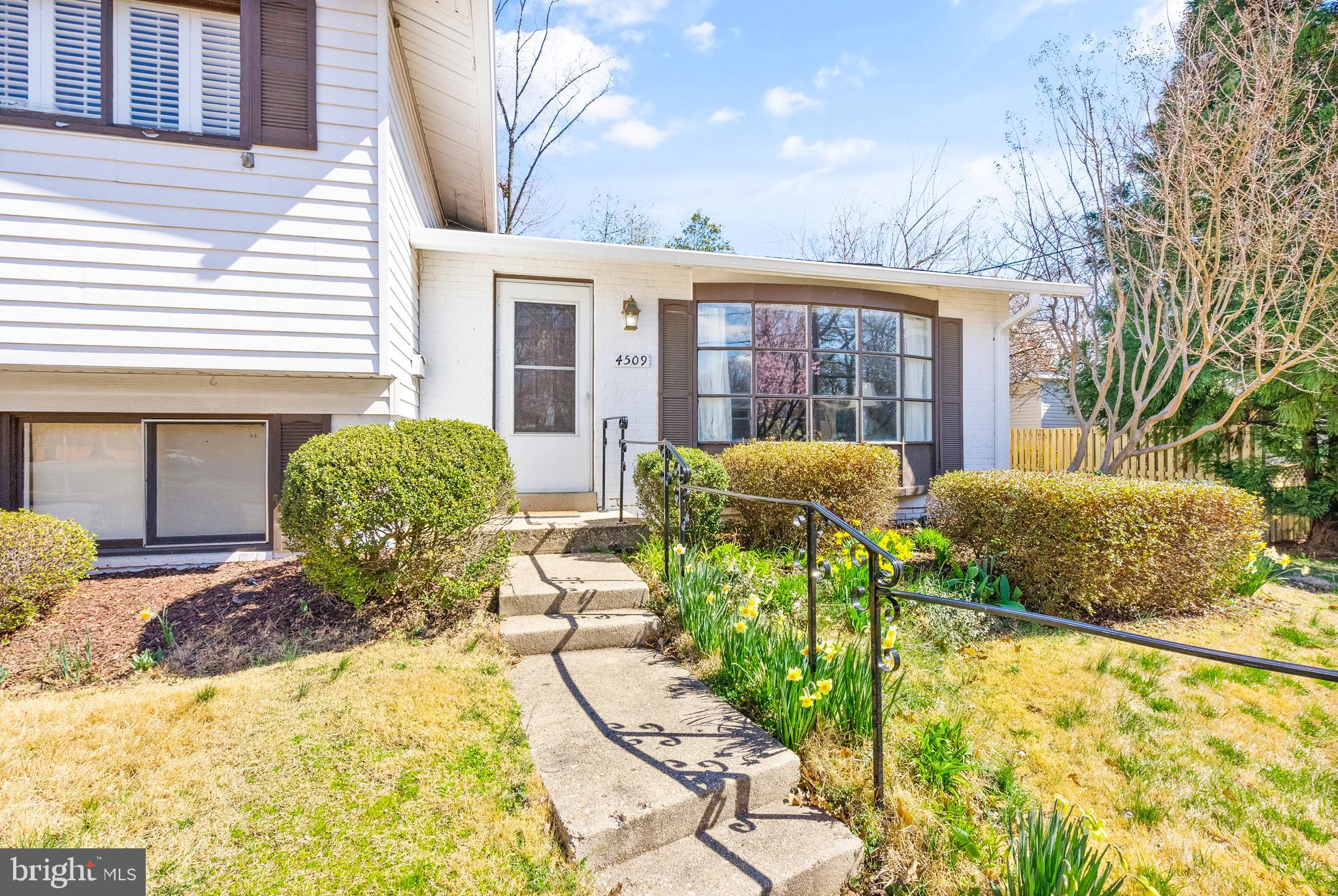 ANNANDALE TERRACE - Residential