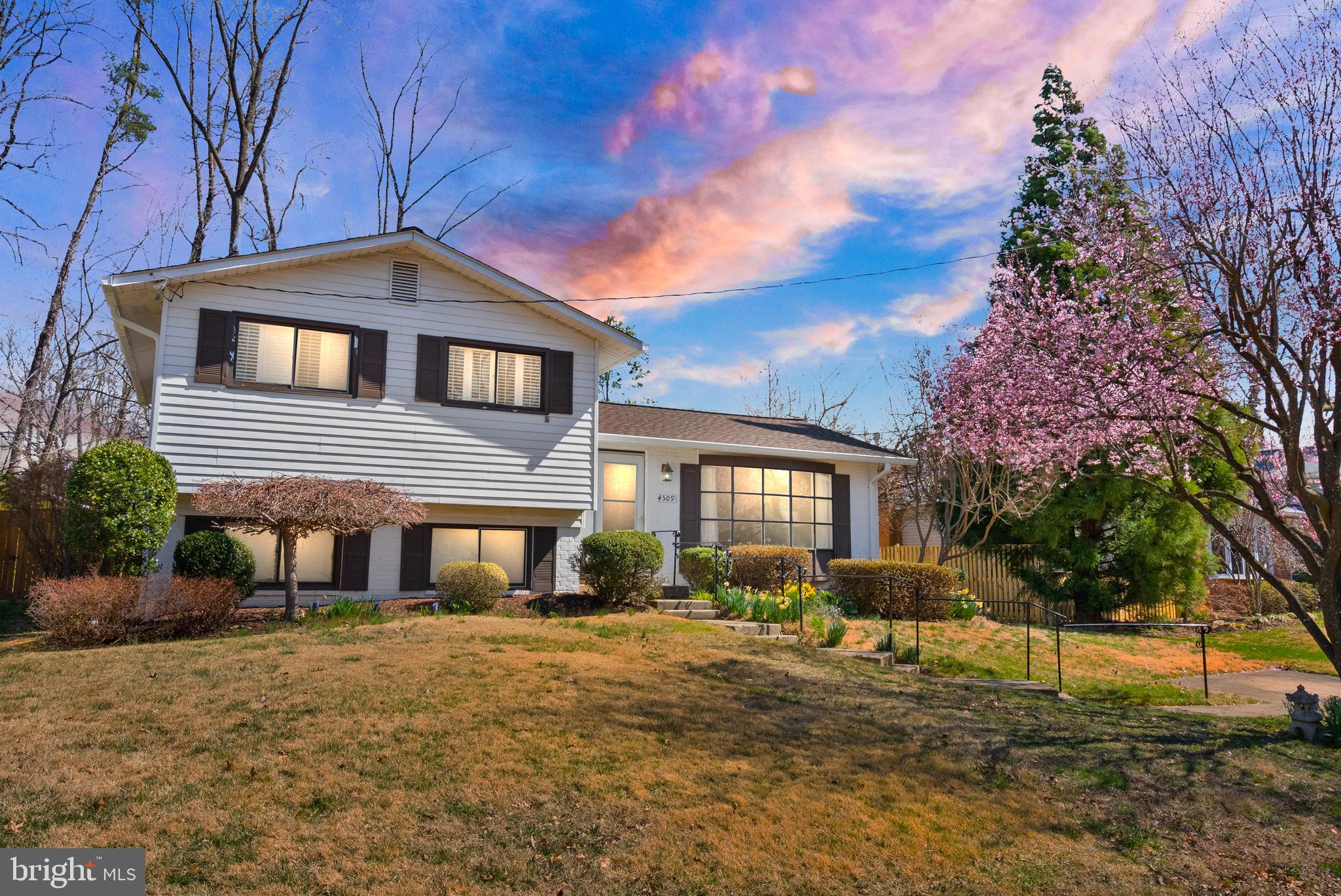 ANNANDALE TERRACE - Residential