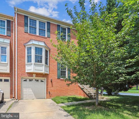 Photo of 4720 Minor Circle, ALEXANDRIA, VA 22312 (MLS # VAFX2279072)