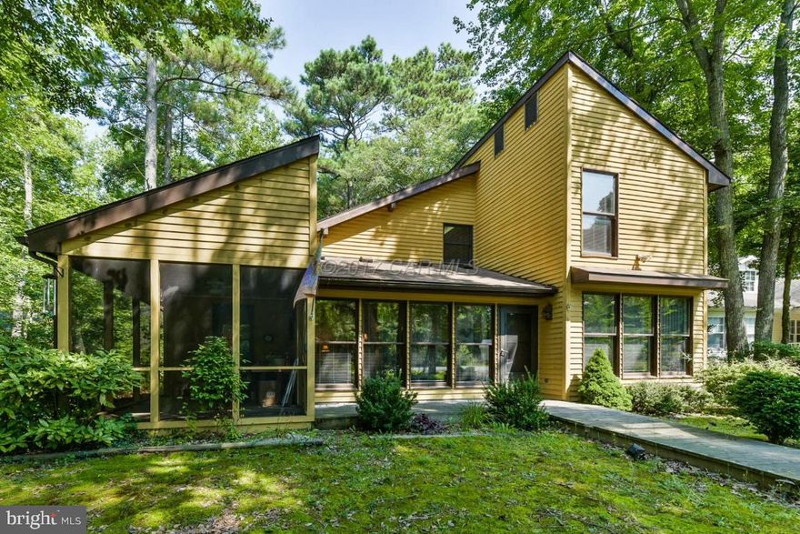 3BR/2 &1/2BA two level home on one of the largest lots (12,540 sqft) in Ocean Pines. This inviting home has a large open living area, sun-room, and beautiful kitchen with dining area making it the perfect home for family time and entertaining.  You will love the screened in porch perfect for summer barbecues and crab feasts.  The large master bedroom has a full bath and there are two additional bedrooms and another bath and a half which family and friends can enjoy.  This home comes furnished ready for your immediate enjoyment and is being sold as is.  This community has an indoor pool, outdoor pool, playground, beach club, marina and boat ramp. This home is priced to sell.  Come take a look today.