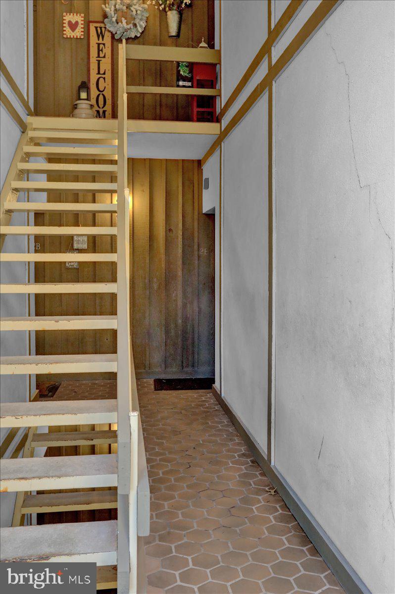 FLYING HILLS - Residential