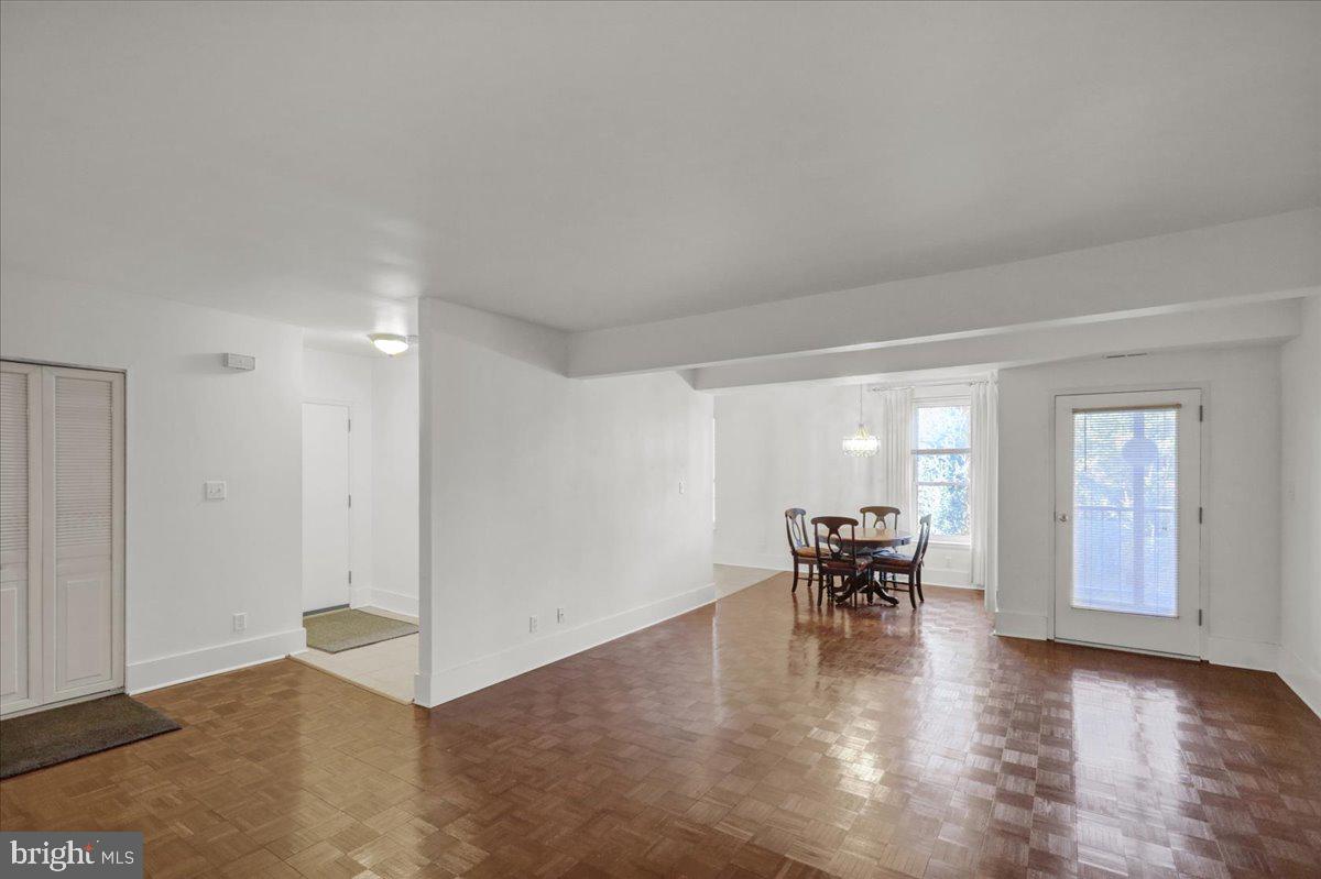 FLYING HILLS - Residential