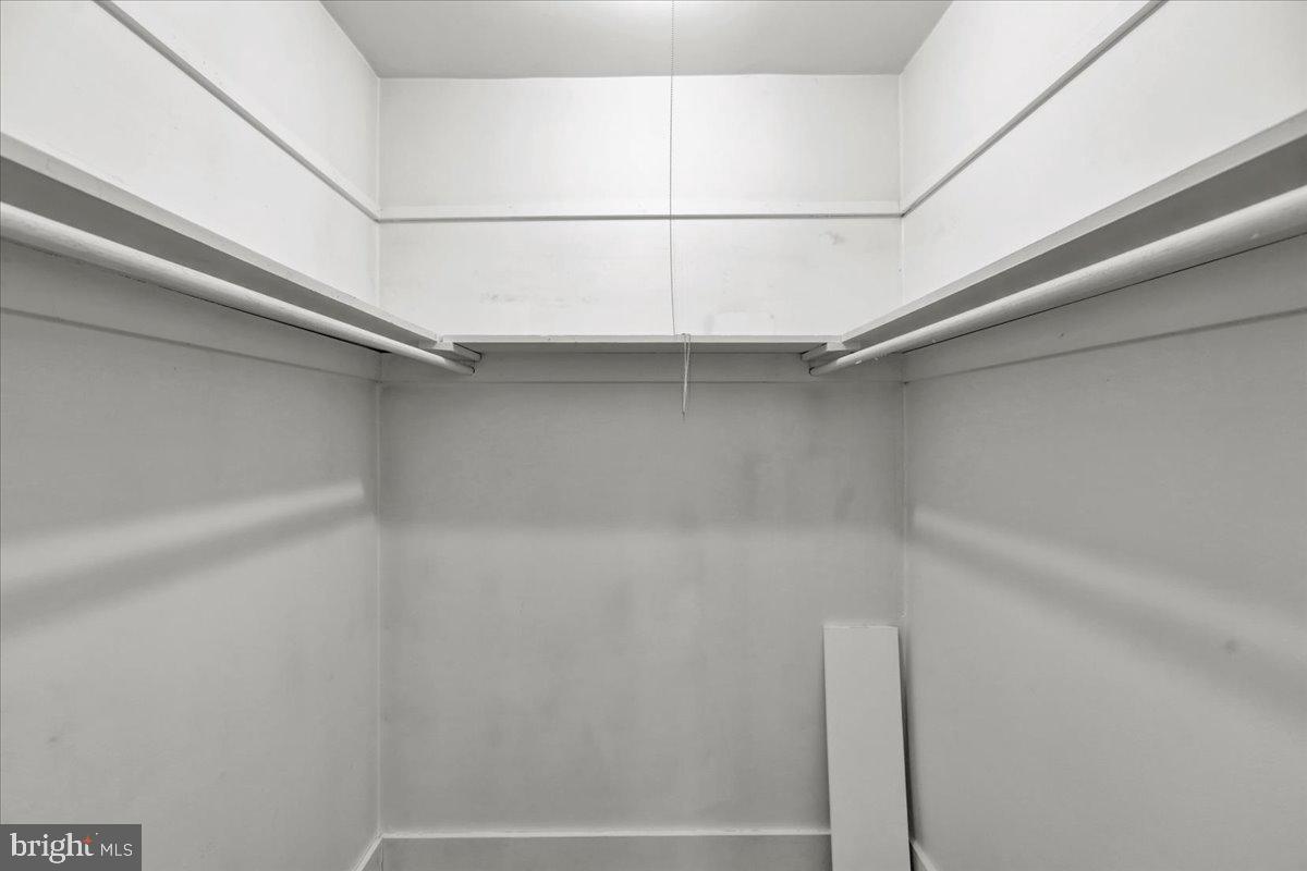 FLYING HILLS - Residential