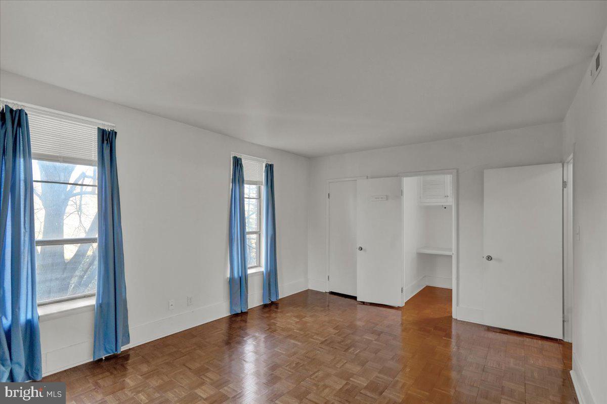 FLYING HILLS - Residential